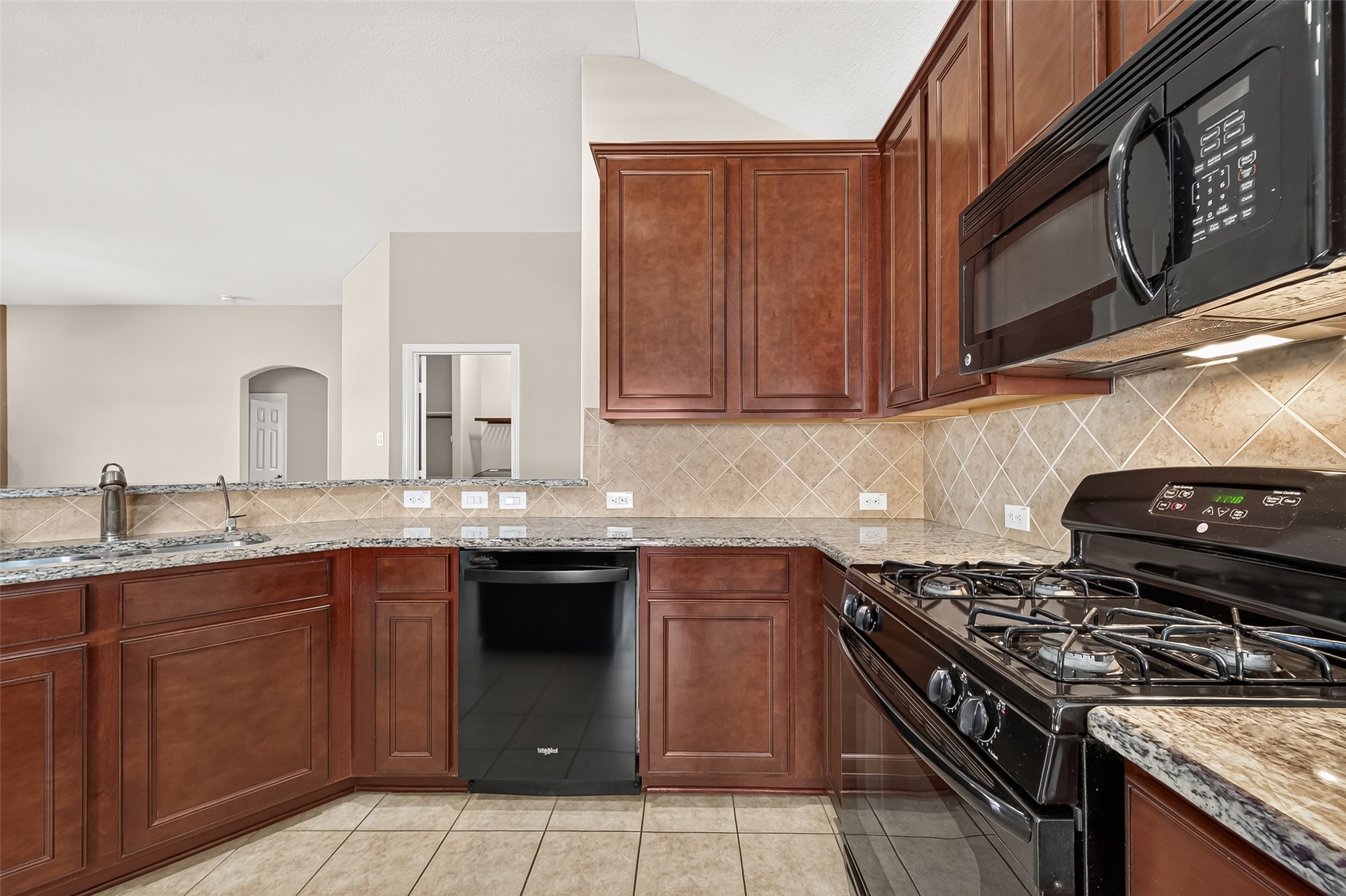 6138 Wickshire Drive Property Photo 23