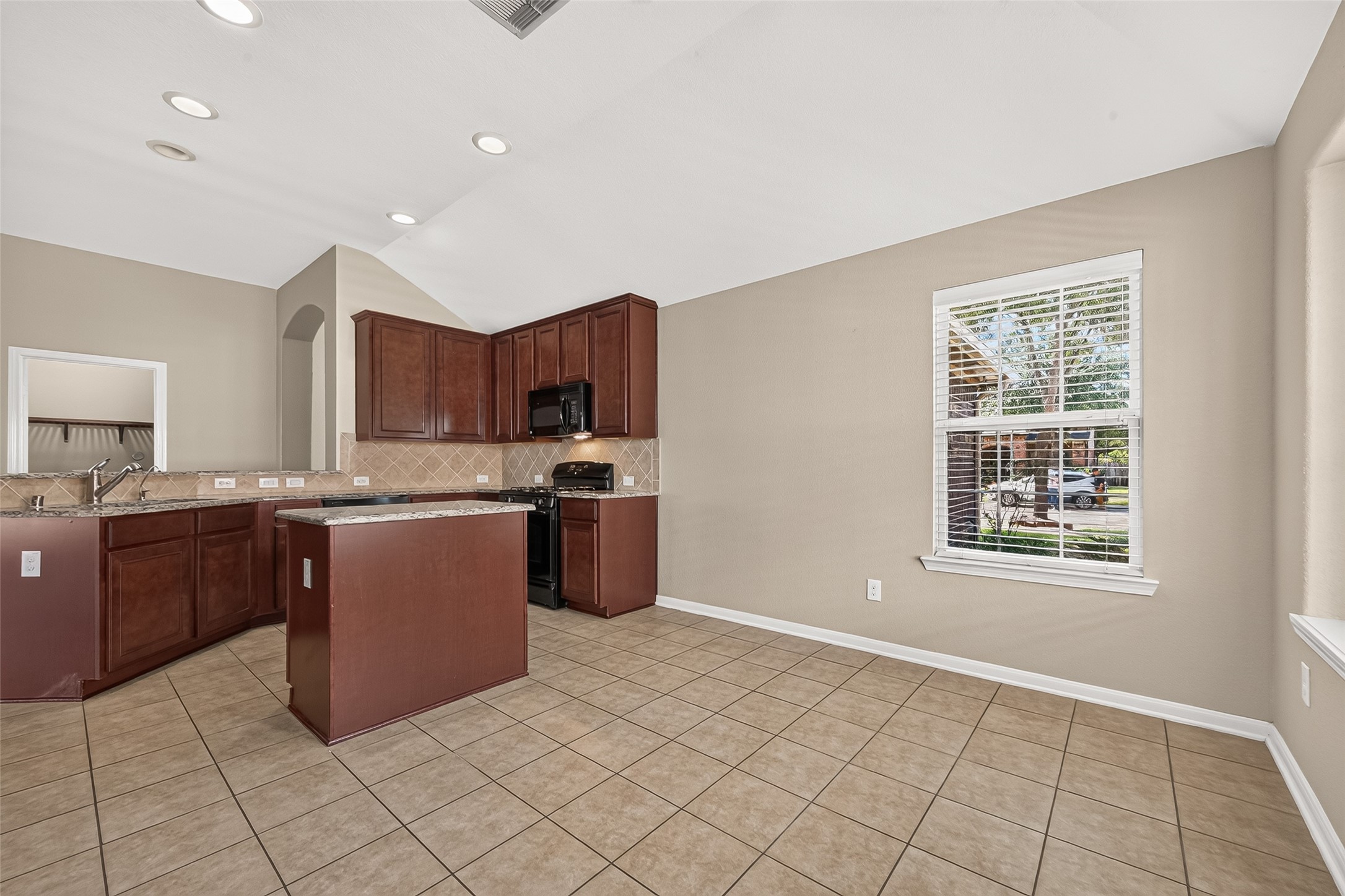 6138 Wickshire Drive Property Photo 27