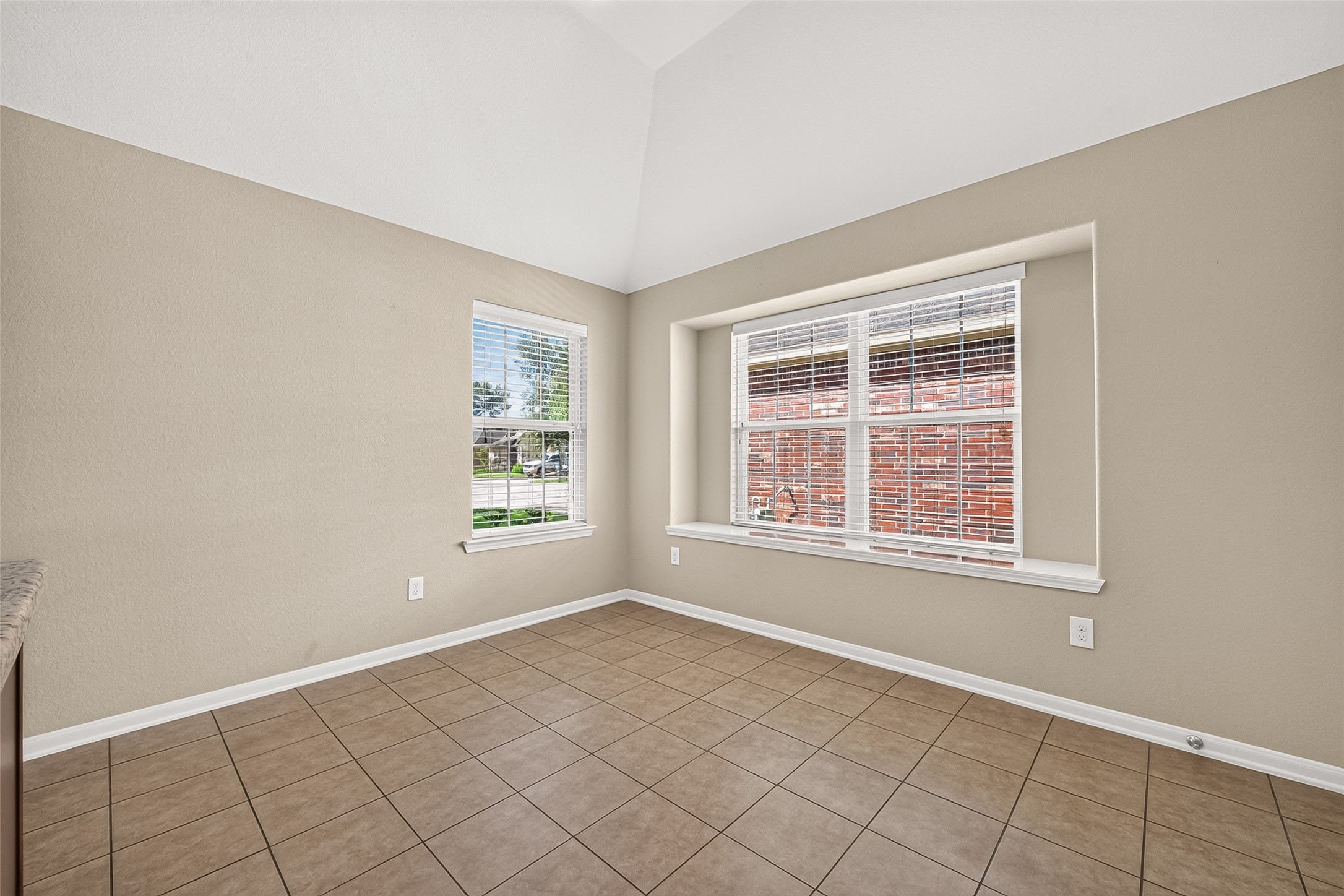 6138 Wickshire Drive Property Photo 28