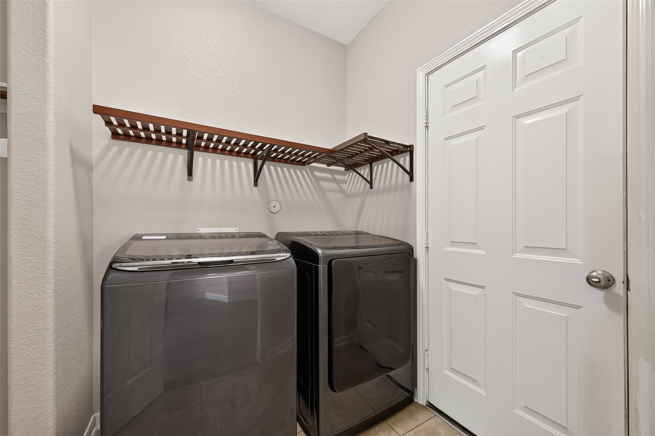 6138 Wickshire Drive Property Photo 30