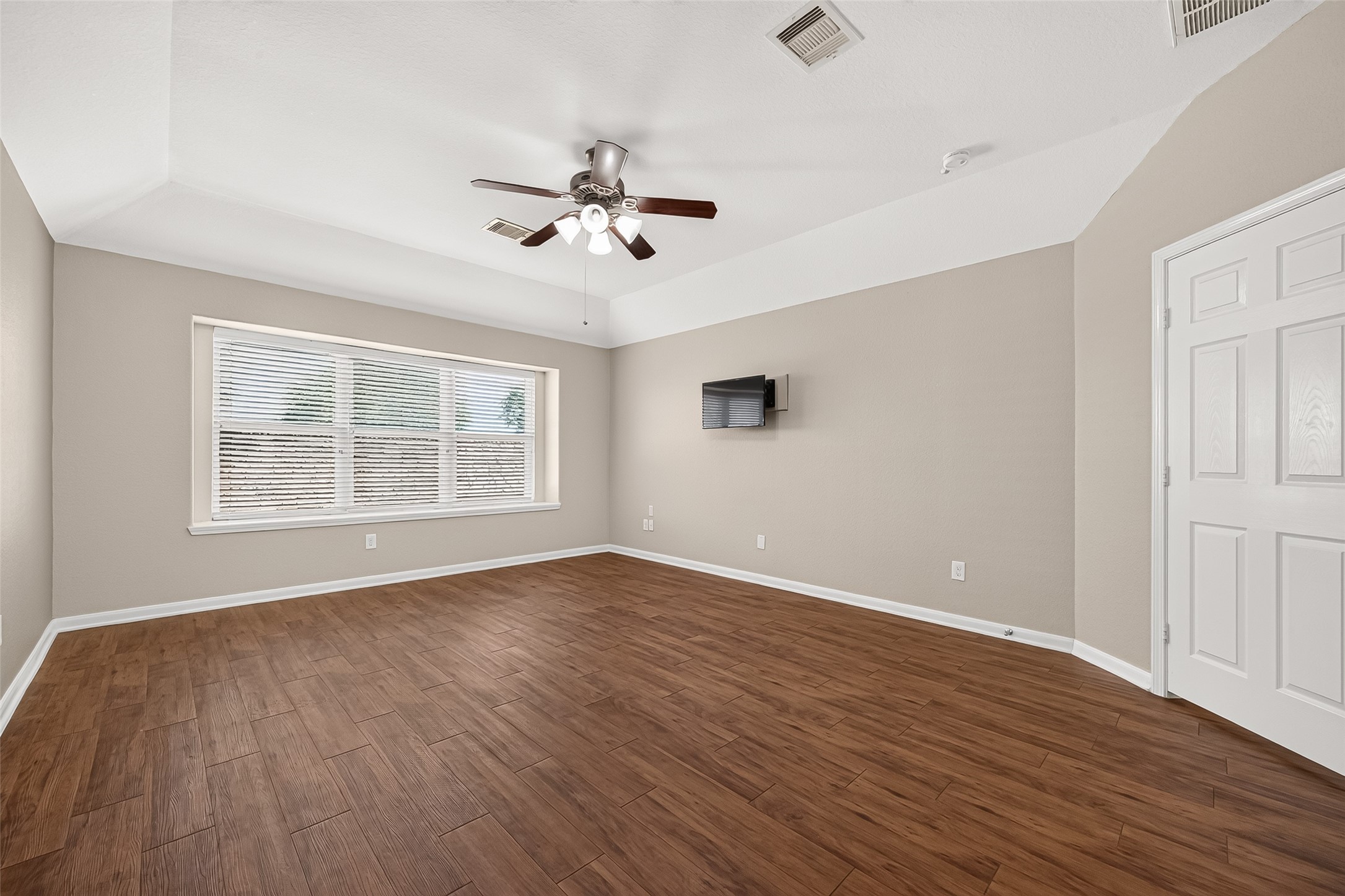 6138 Wickshire Drive Property Photo 39