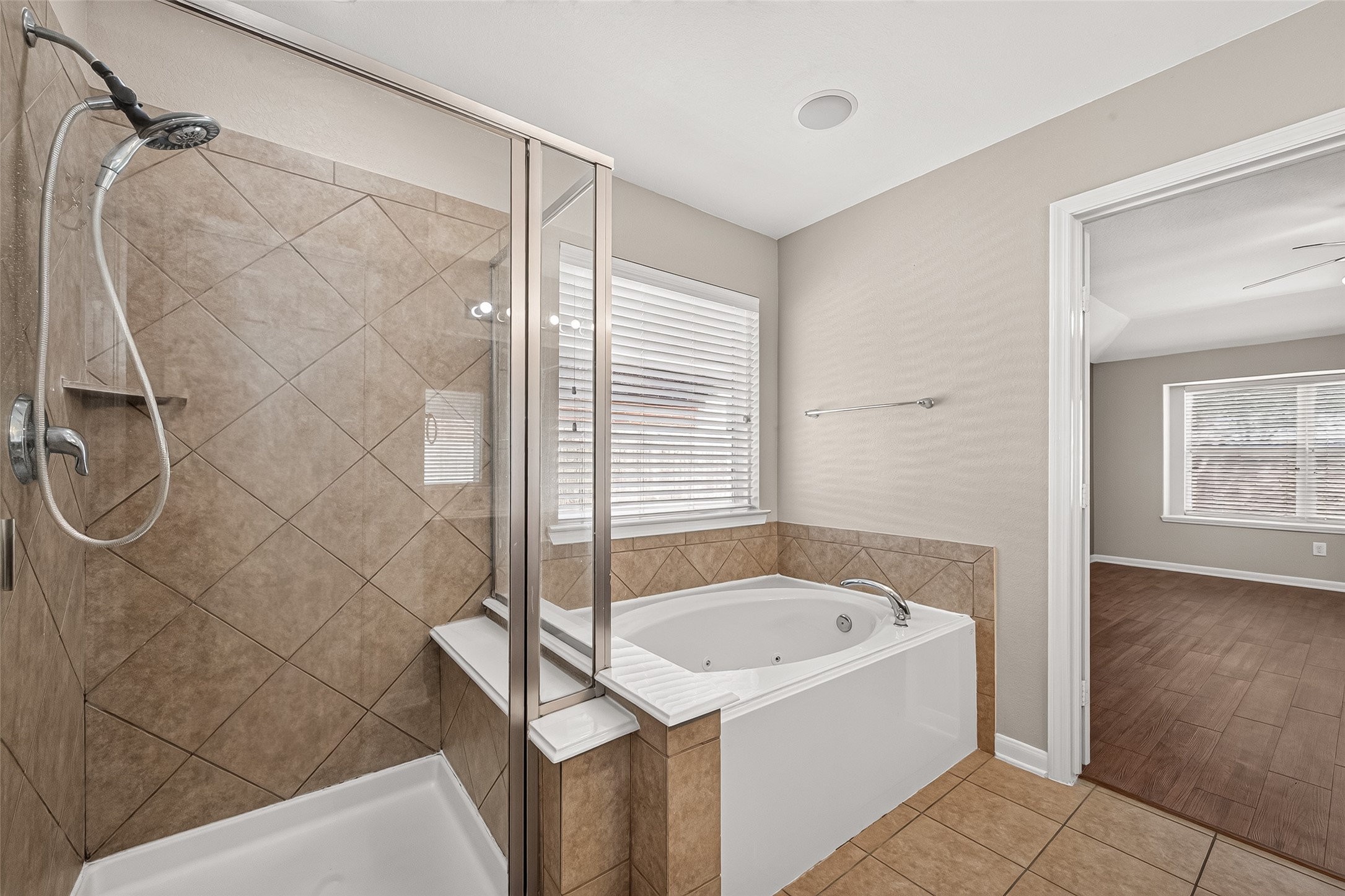 6138 Wickshire Drive Property Photo 42