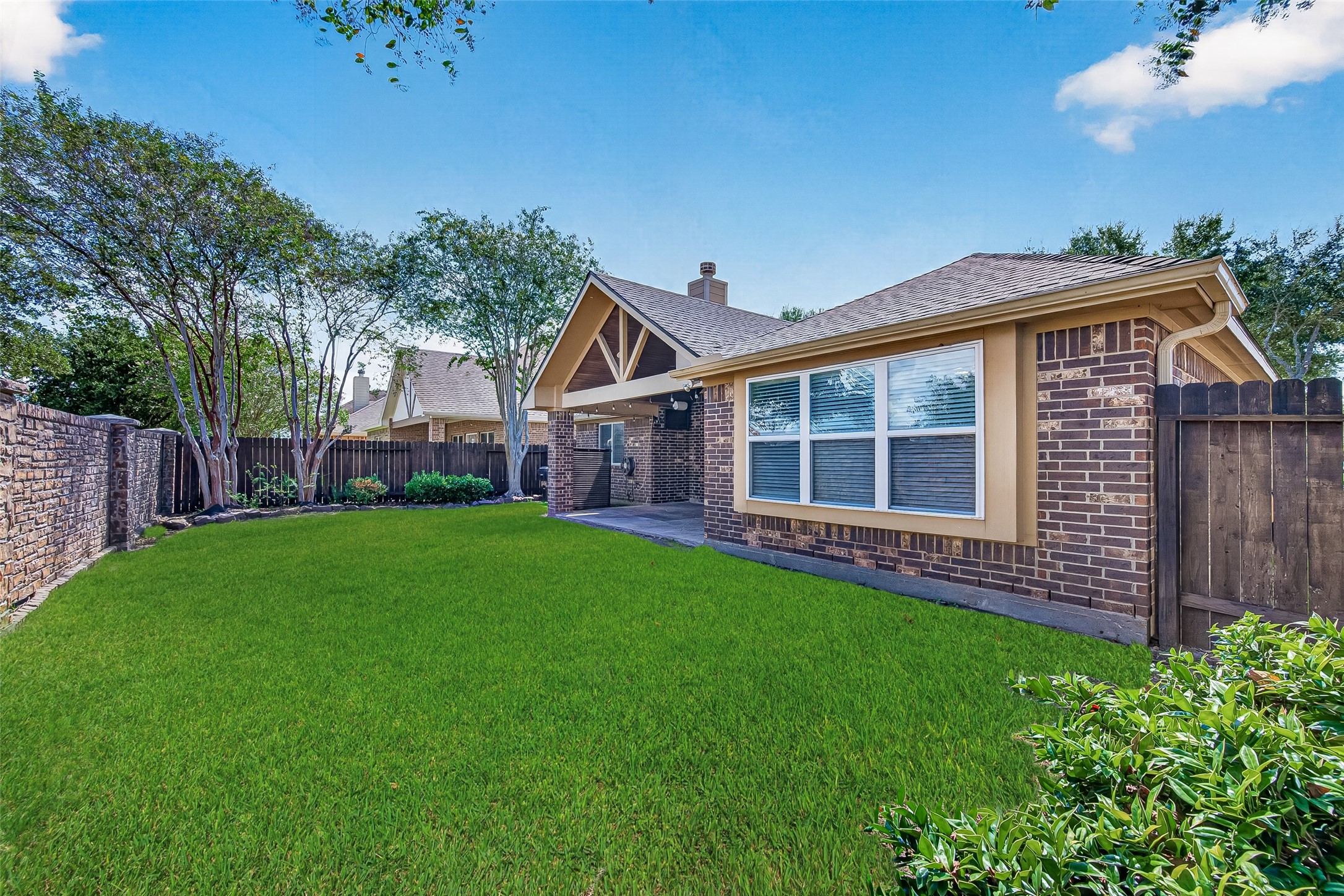6138 Wickshire Drive Property Photo 48