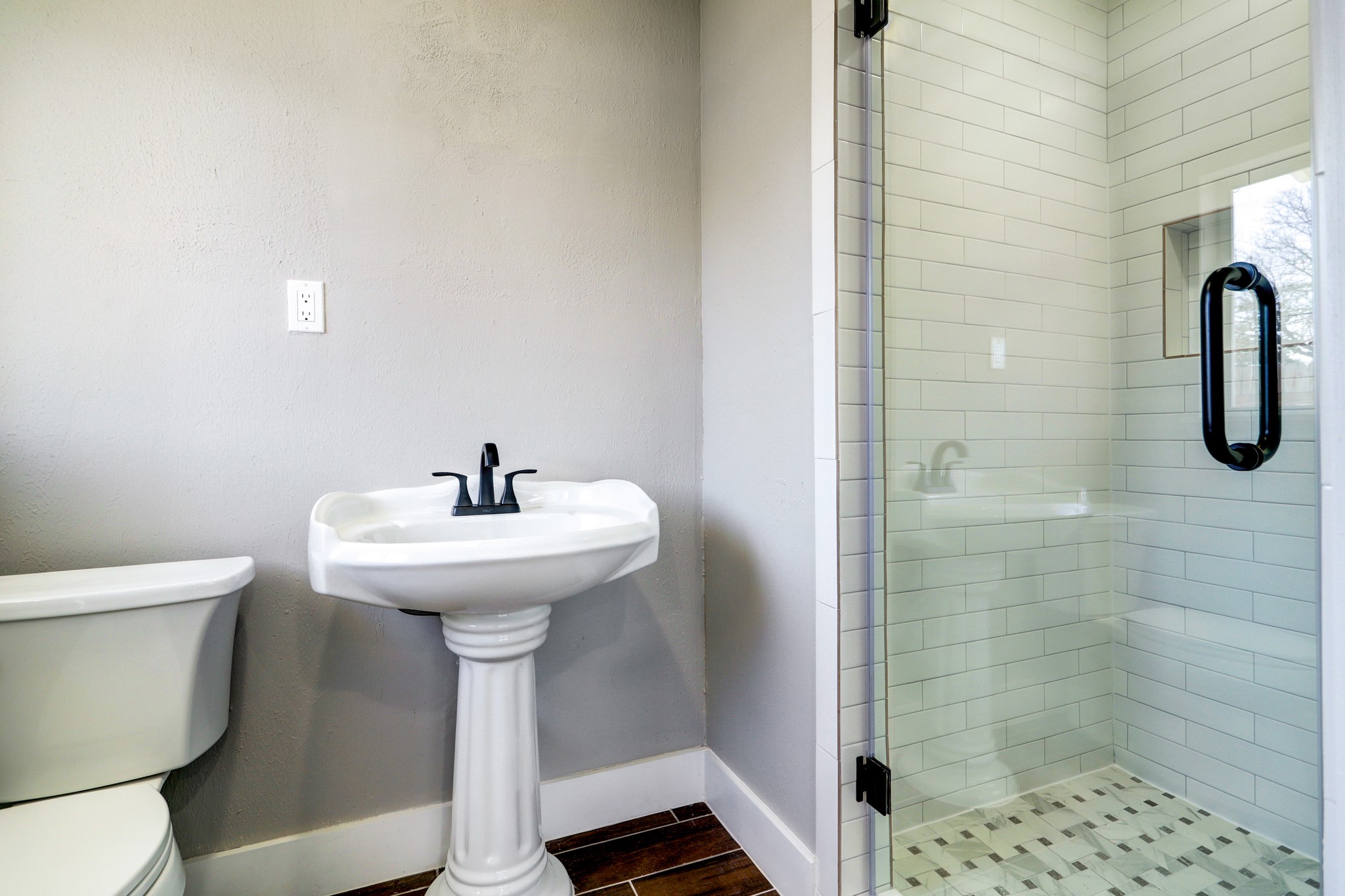 4001 Woodshire Street Property Photo 9