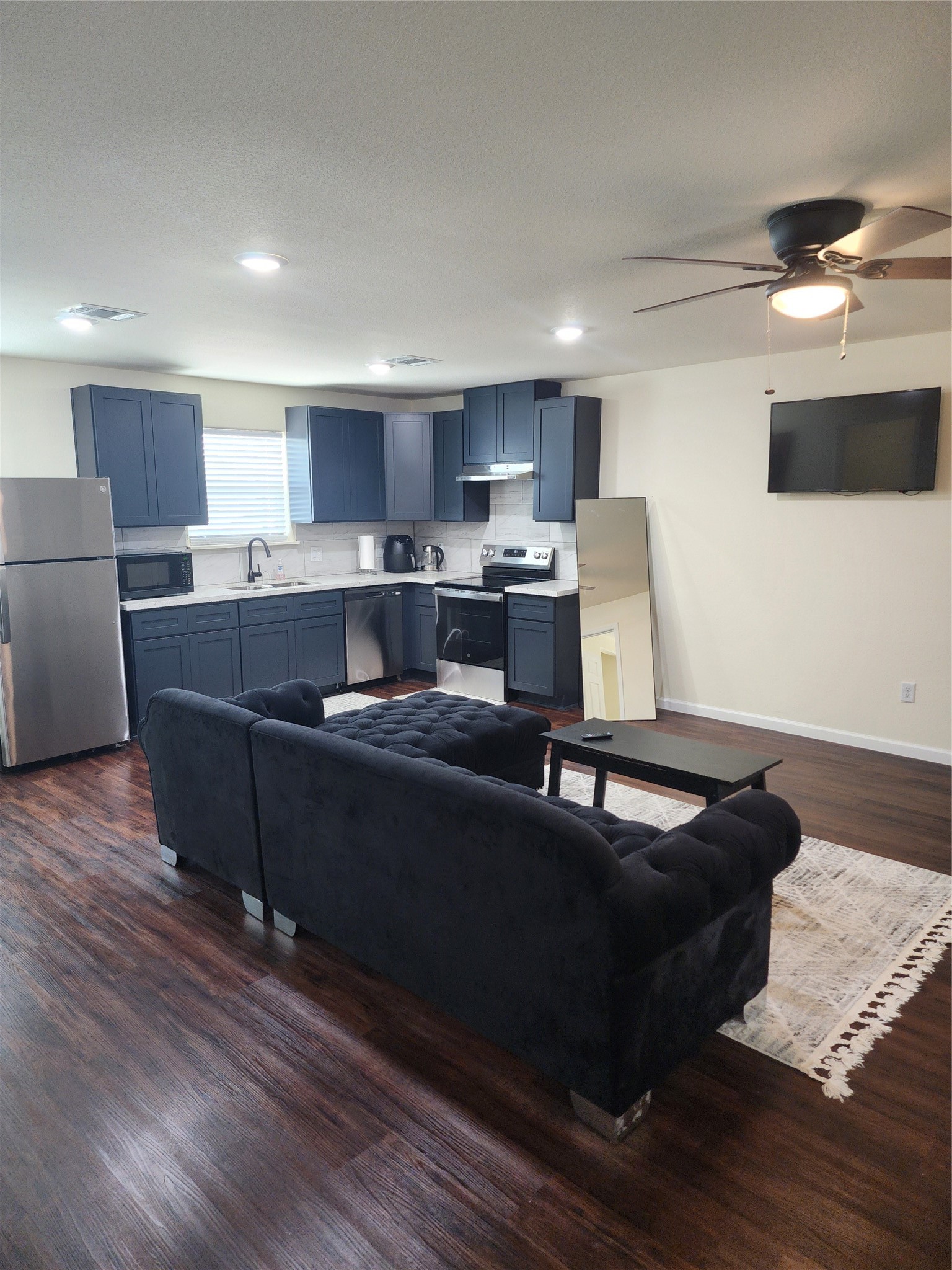14704 Ohara Dr Street B Property Photo 6
