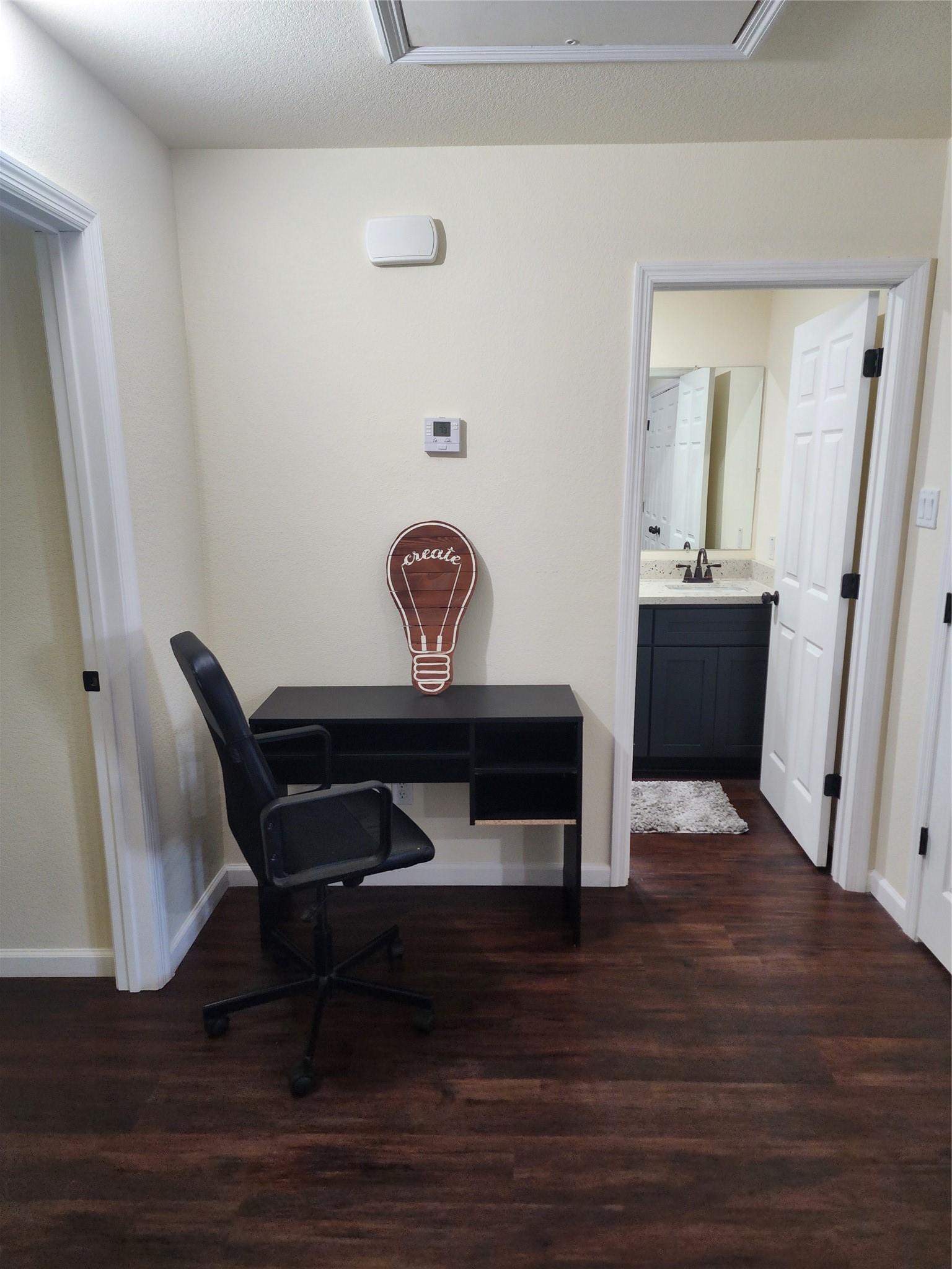 14704 Ohara Dr Street B Property Photo 7