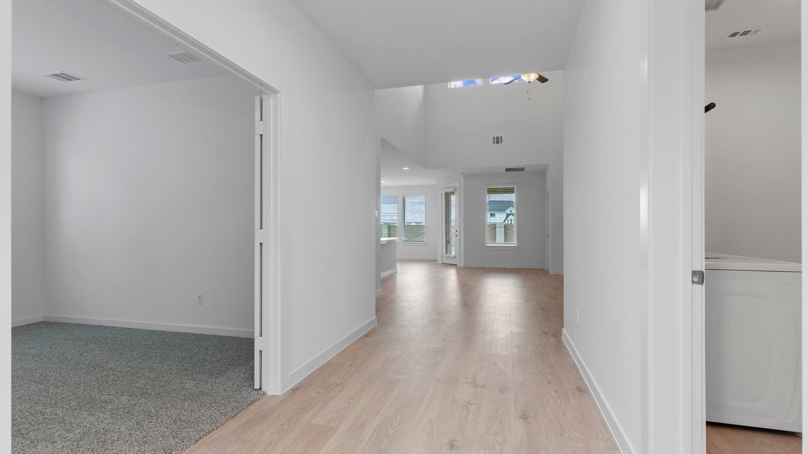 2707 Red Rosehip Drive Property Photo 6