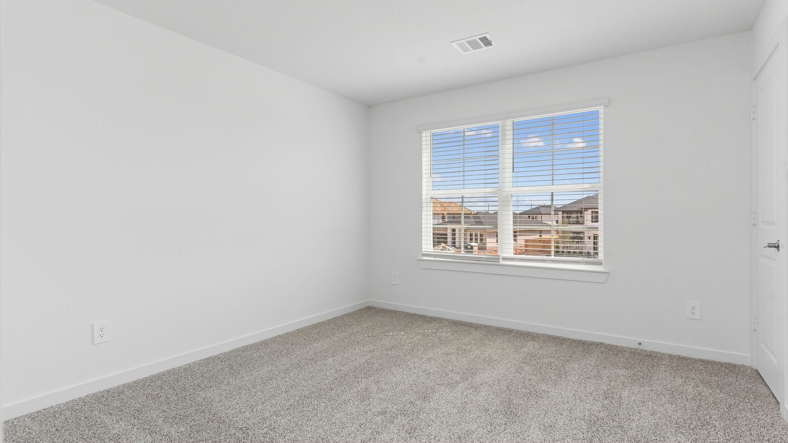 2707 Red Rosehip Drive Property Photo 23