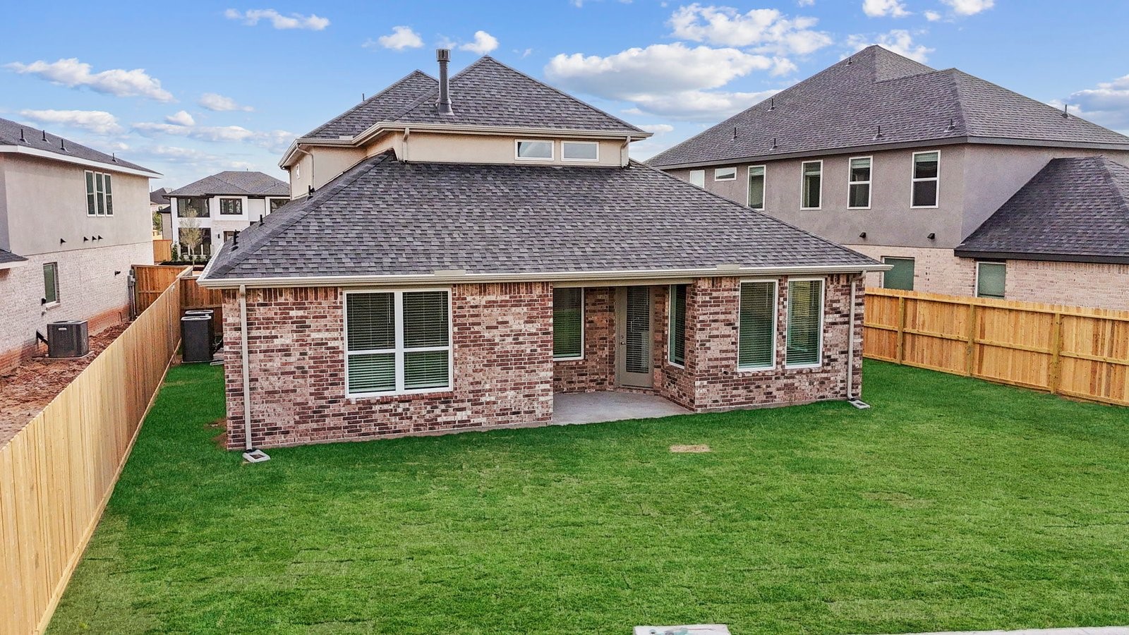 2707 Red Rosehip Drive Property Photo 39