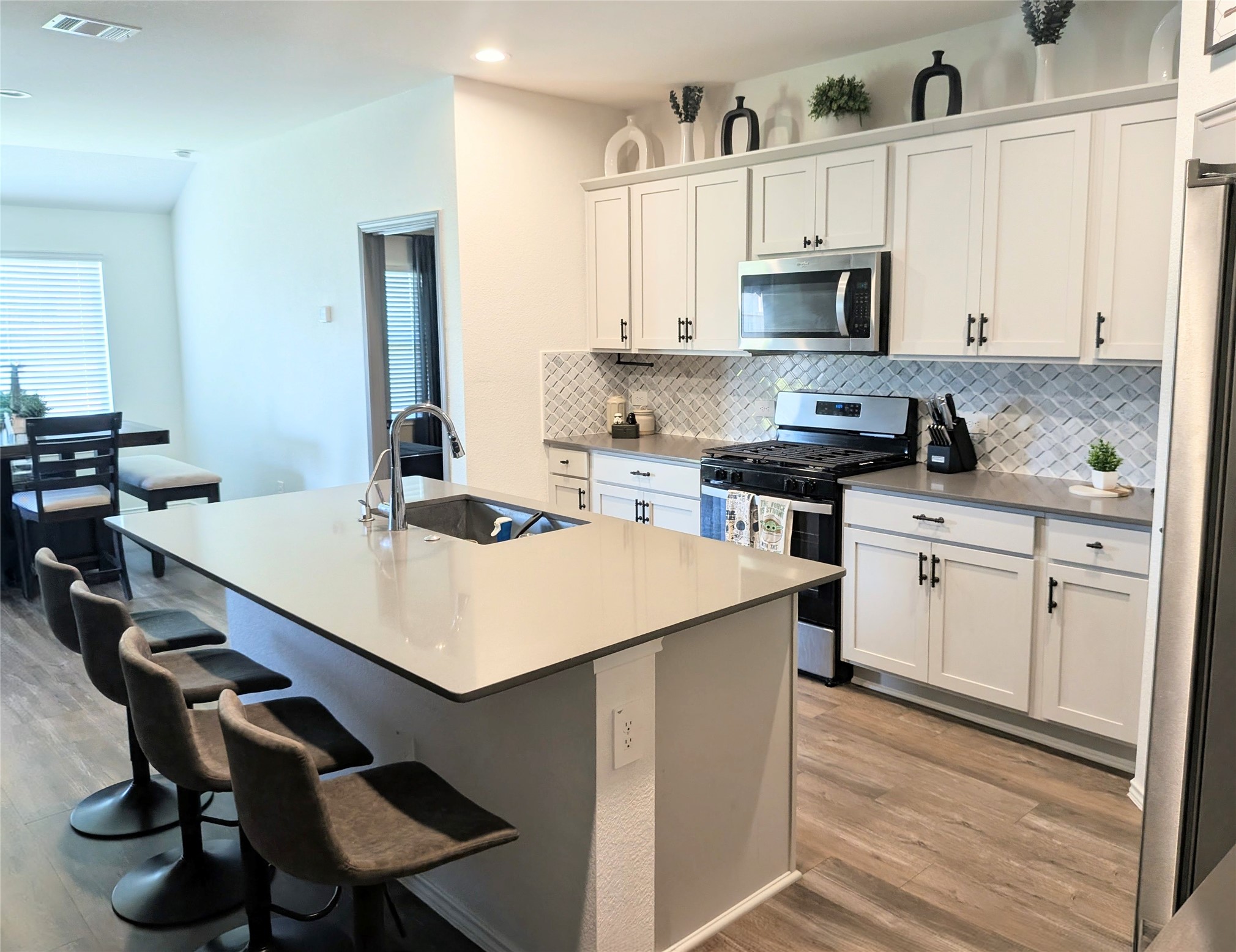 4988 Blue Beetle Ridge Drive Property Photo 6