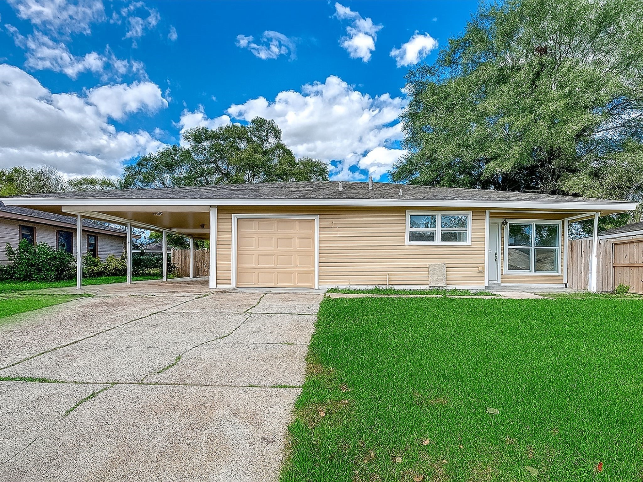 2707 Lancaster Lane Property Photo