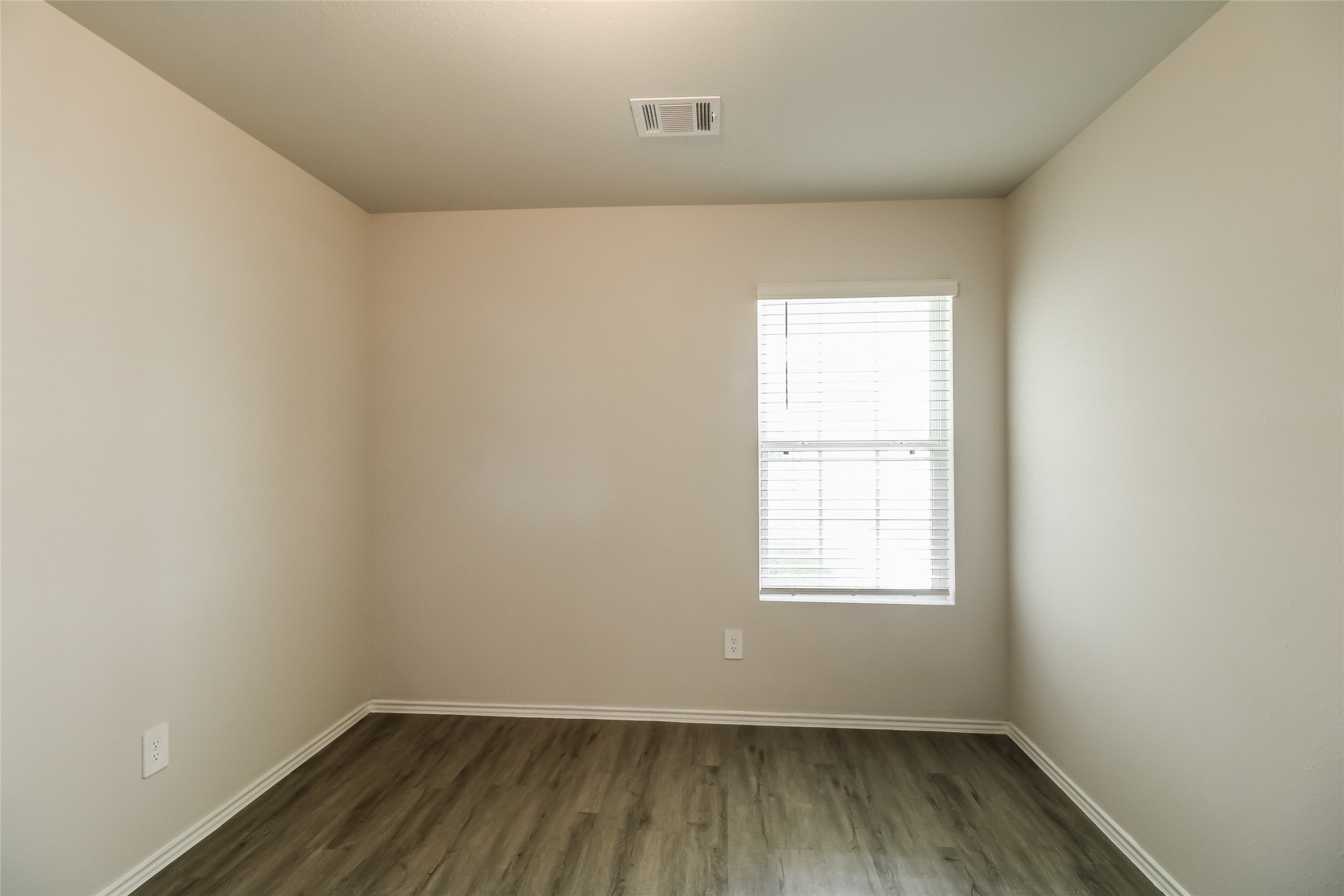 2409 Carp Drive Property Photo 10