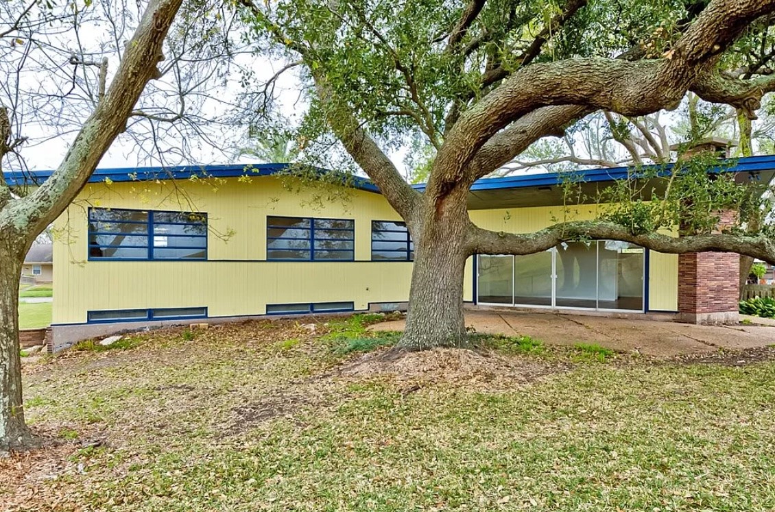 4600 Lakeshore Drive Property Photo 33