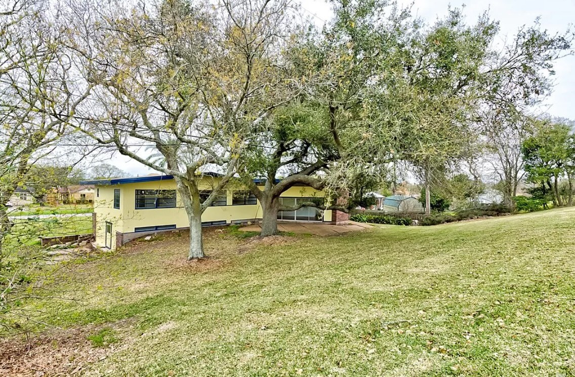 4600 Lakeshore Drive Property Photo 35