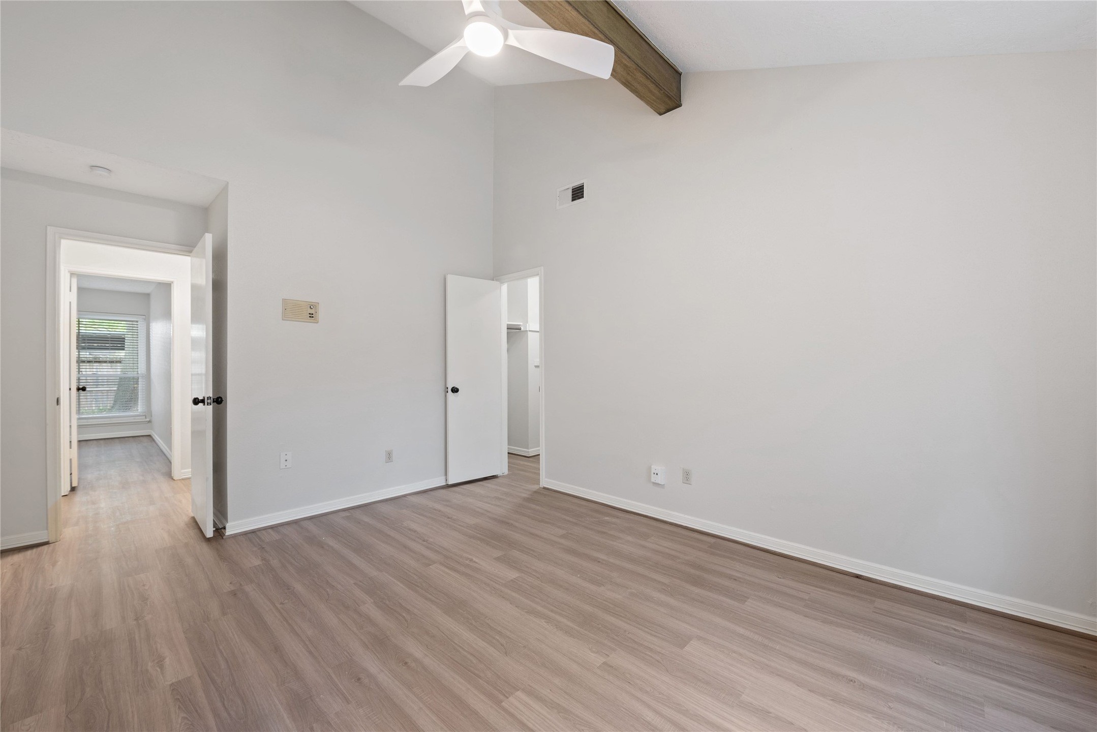 11805 Southlake Drive Property Photo 13