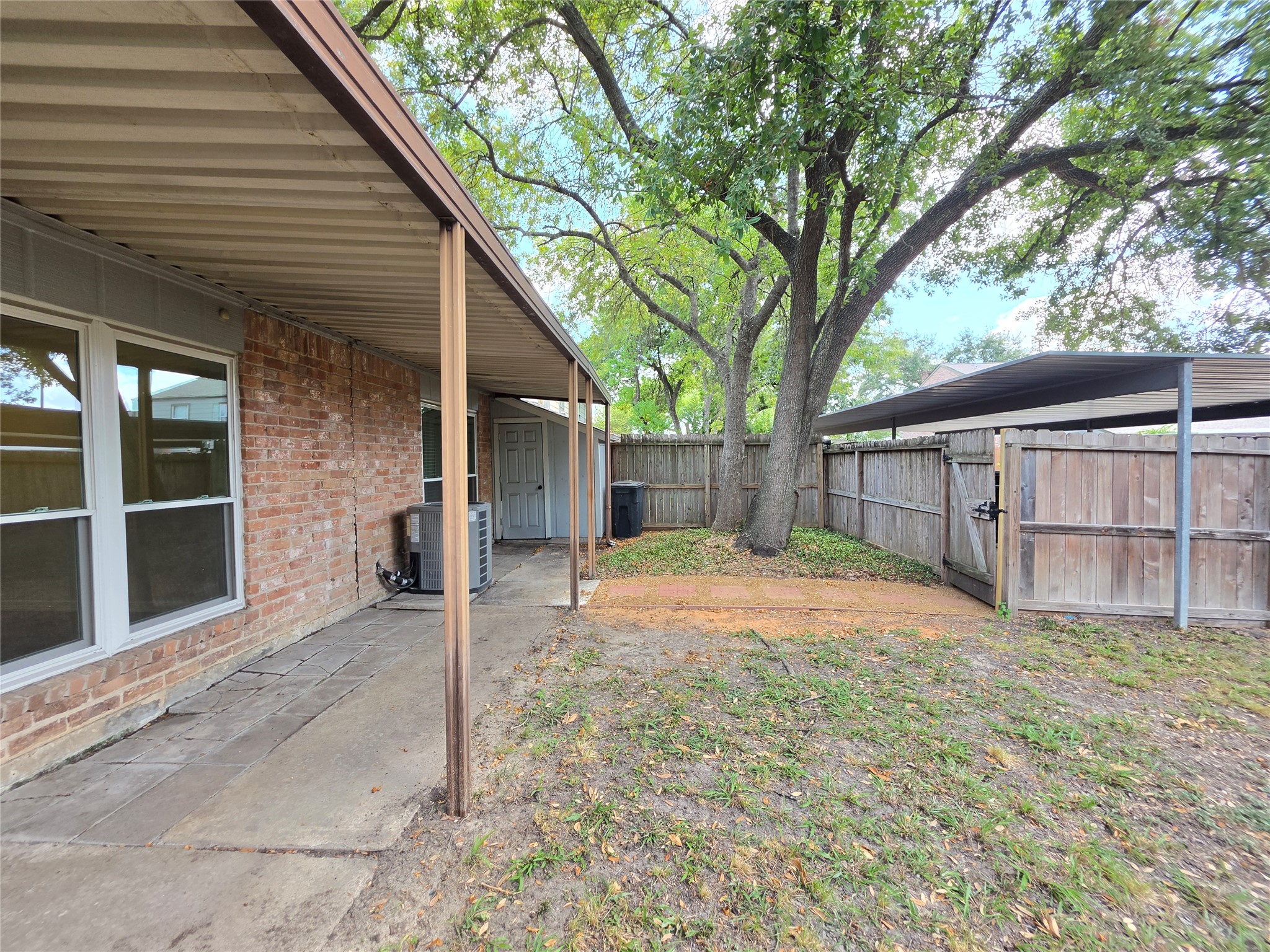 11805 Southlake Drive Property Photo 15