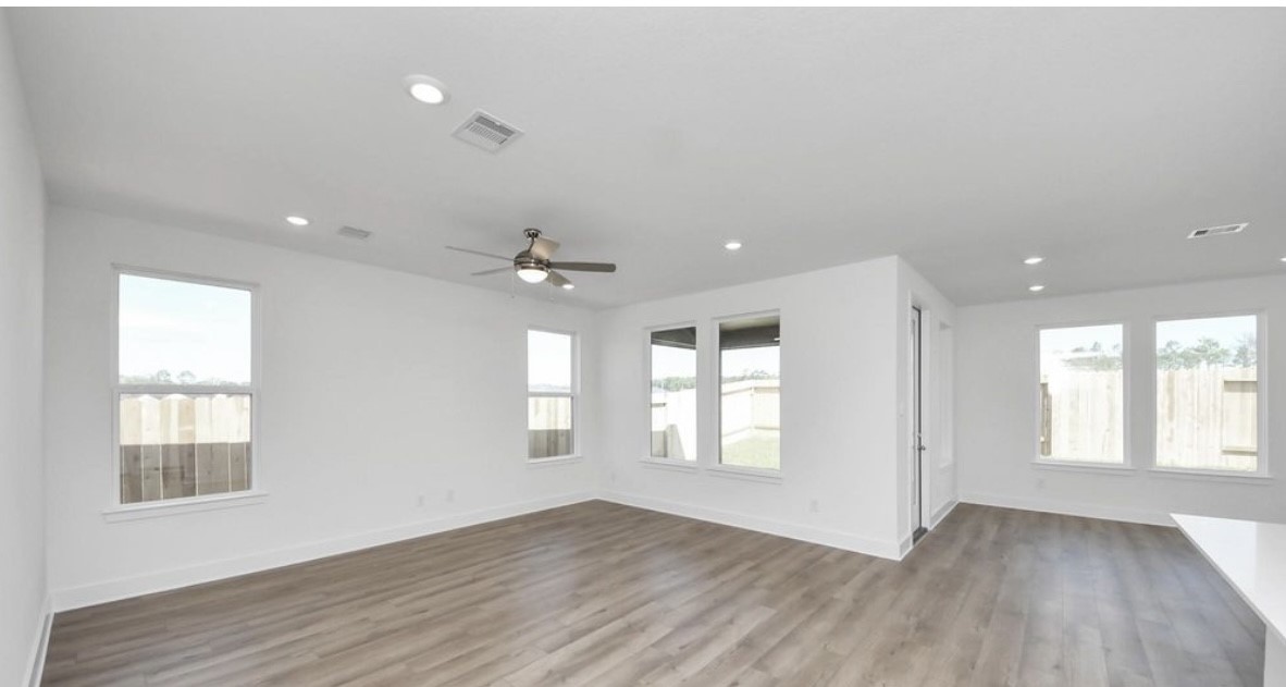 14438 Trumpet Lane Property Photo 7