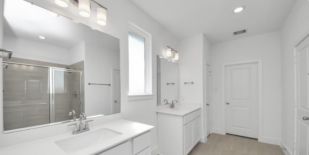 14438 Trumpet Lane Property Photo 8