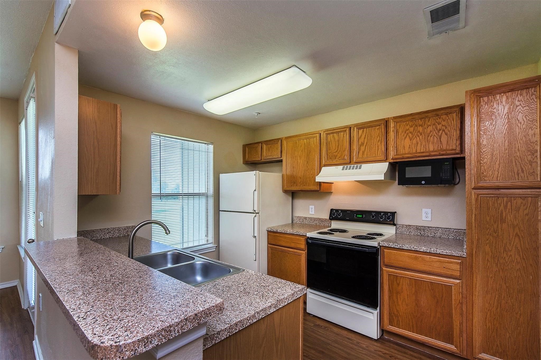 13031 Park Crossing 2801 Property Photo 4