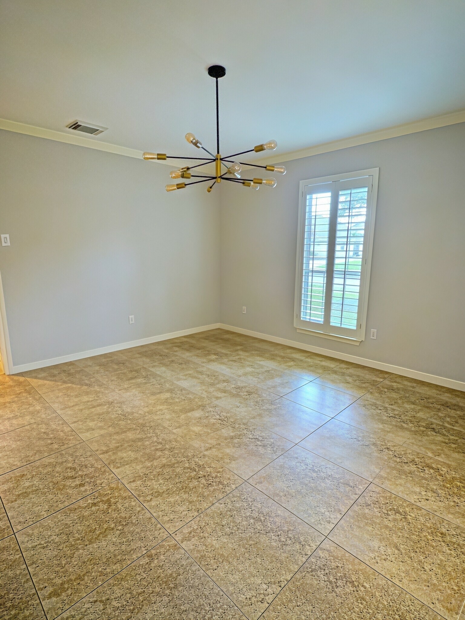 305 Oak Creek Court Property Photo 7