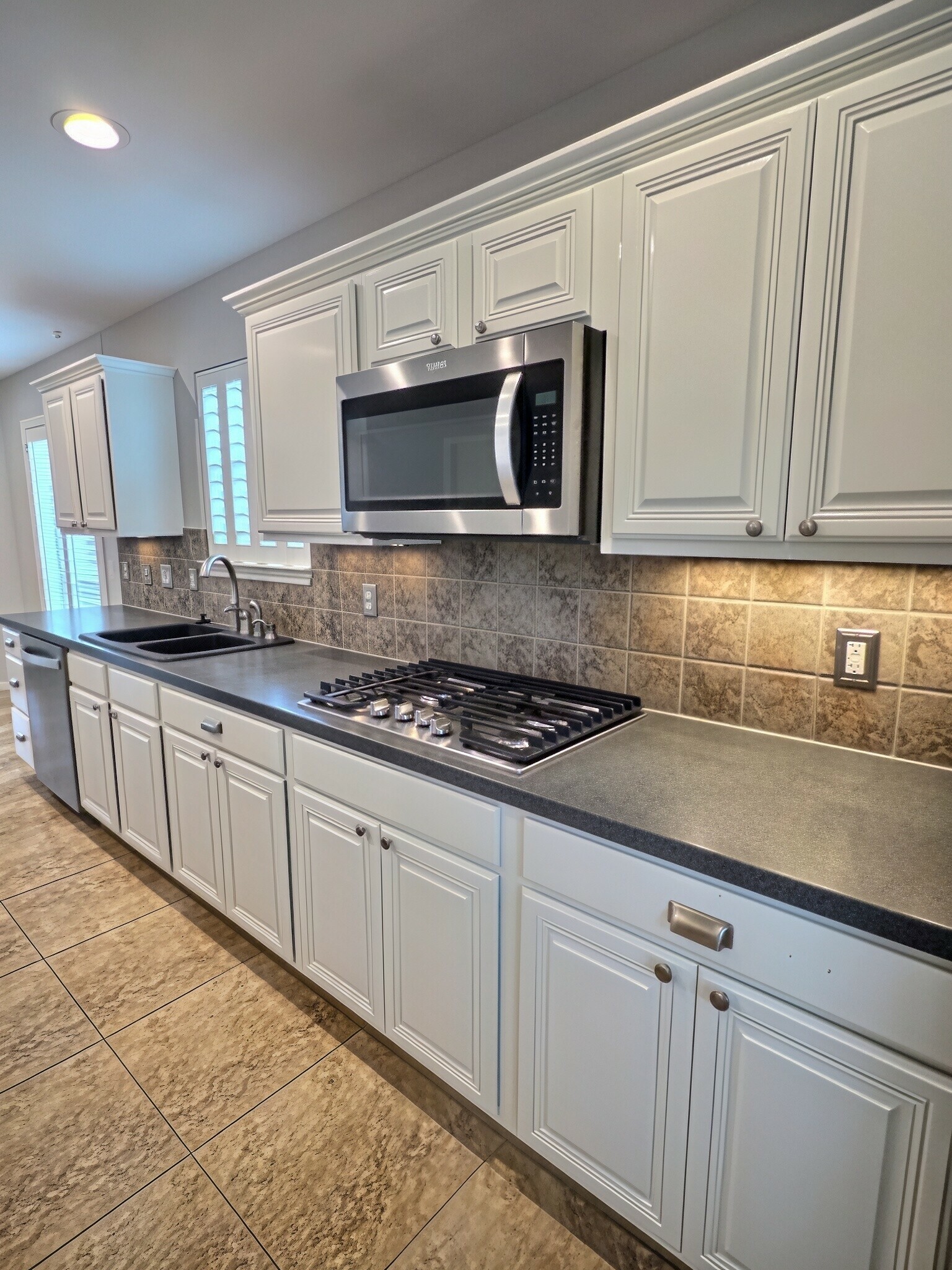 305 Oak Creek Court Property Photo 10