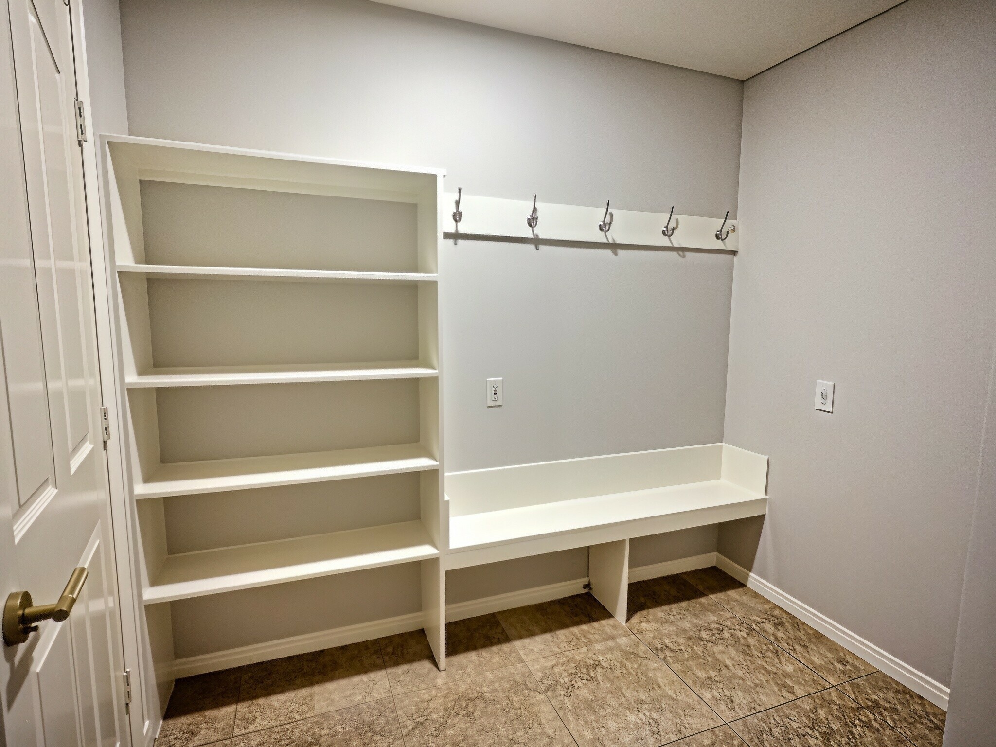 305 Oak Creek Court Property Photo 13
