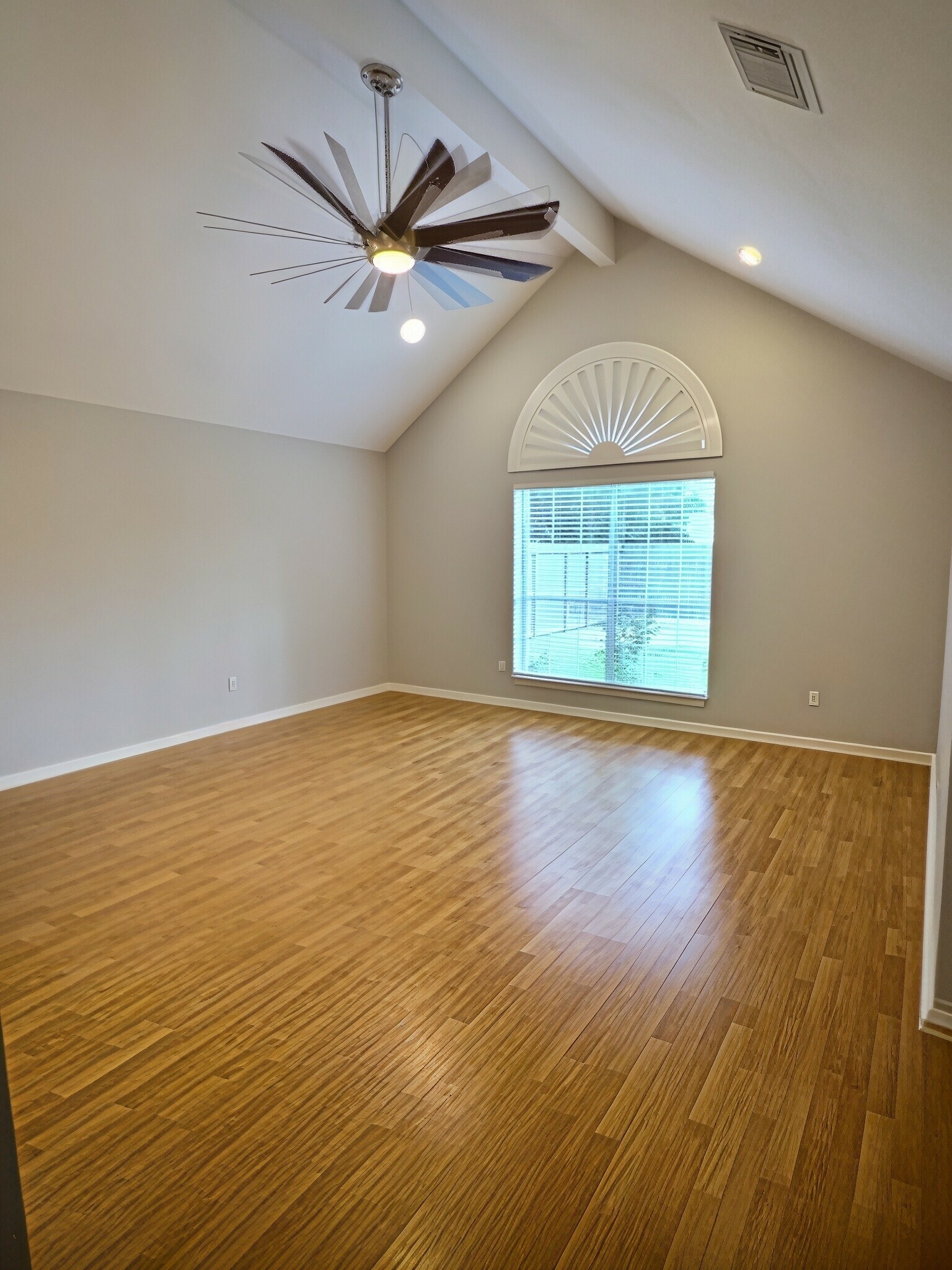 305 Oak Creek Court Property Photo 14
