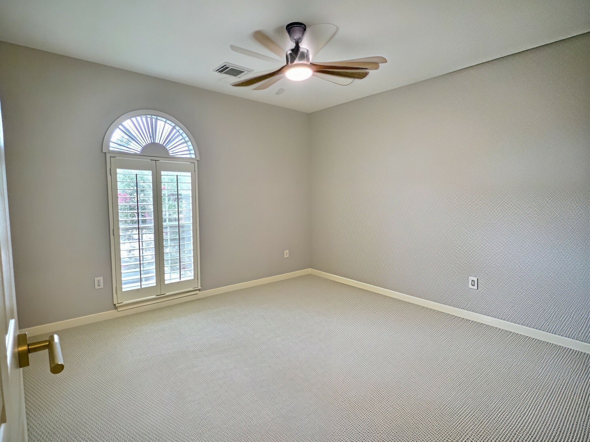 305 Oak Creek Court Property Photo 18