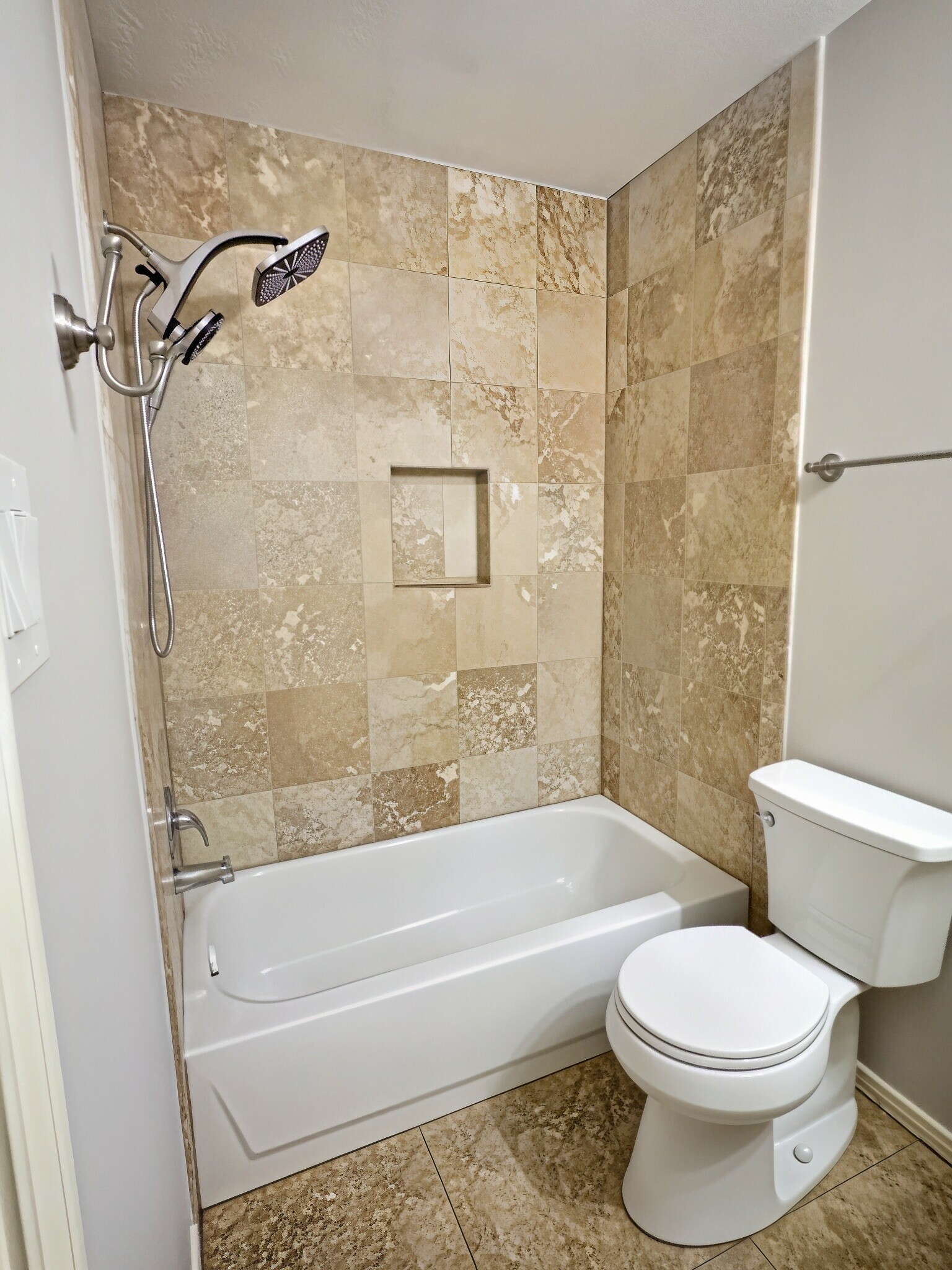 305 Oak Creek Court Property Photo 21