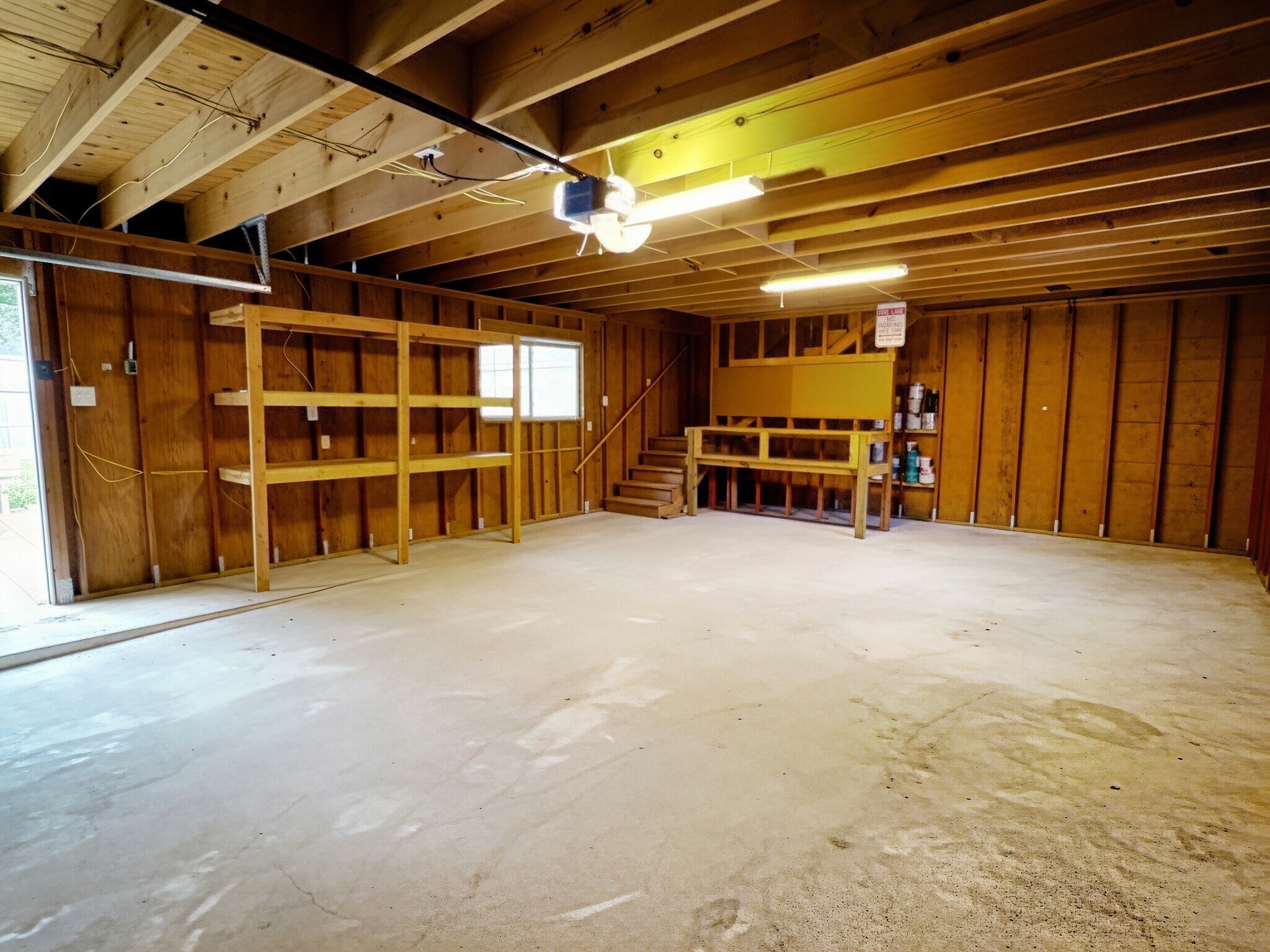 305 Oak Creek Court Property Photo 26