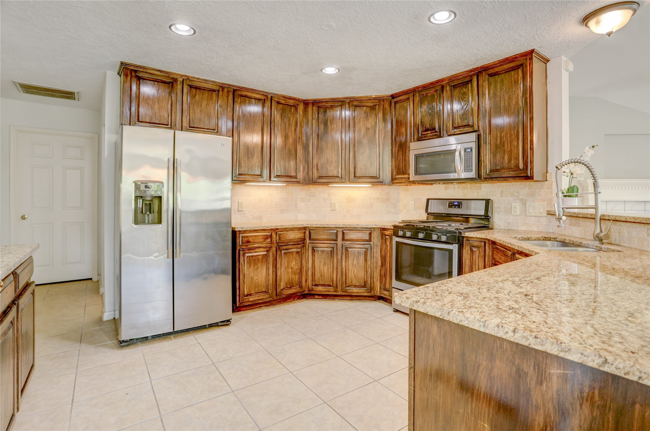 519 N Marathon Way Property Photo 8