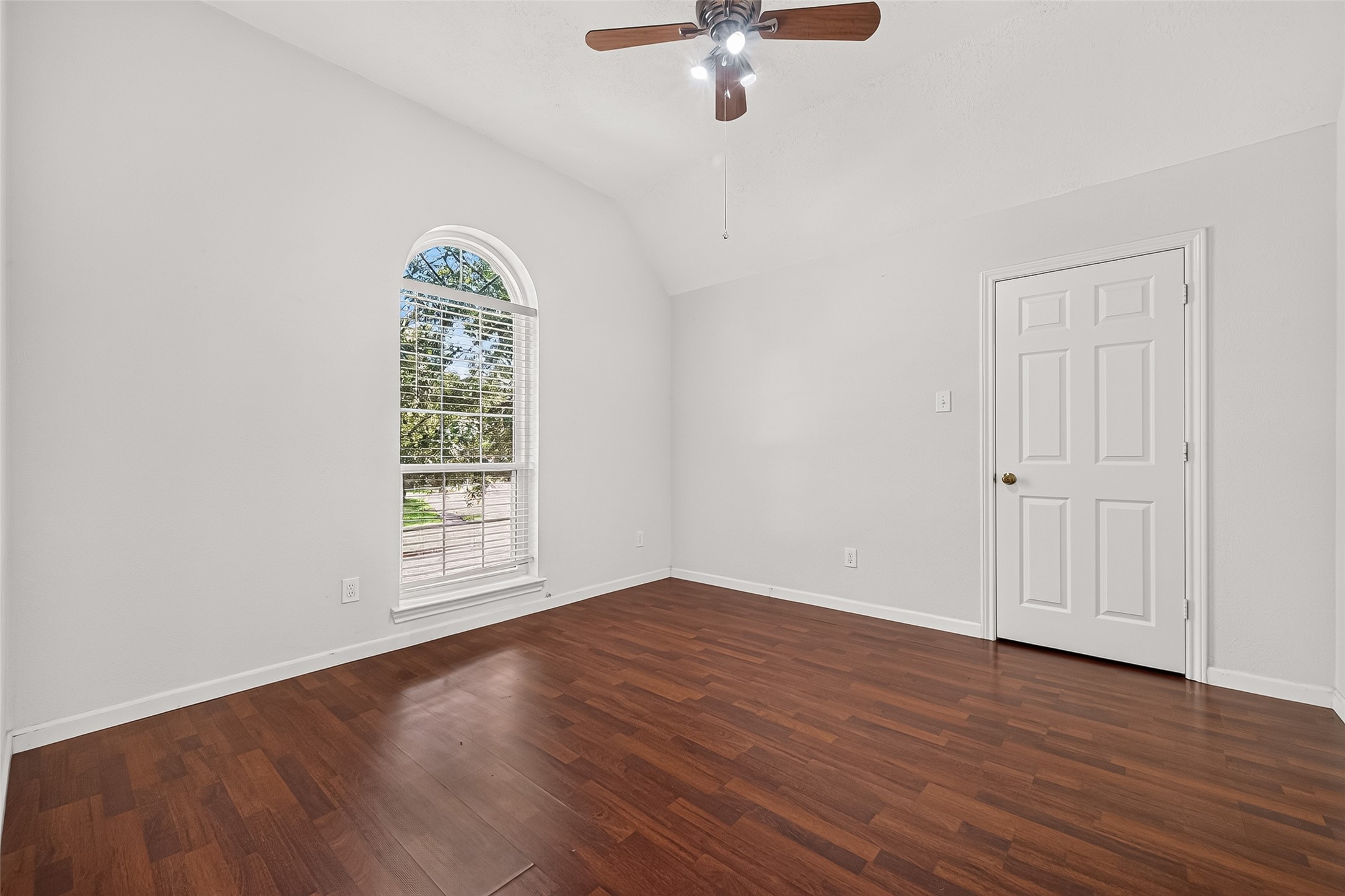 12110 Laurel Court Property Photo 24