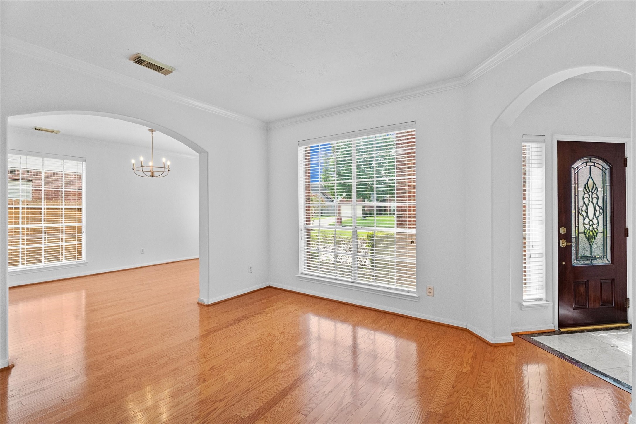 9218 Memorial Pines Way Property Photo 3