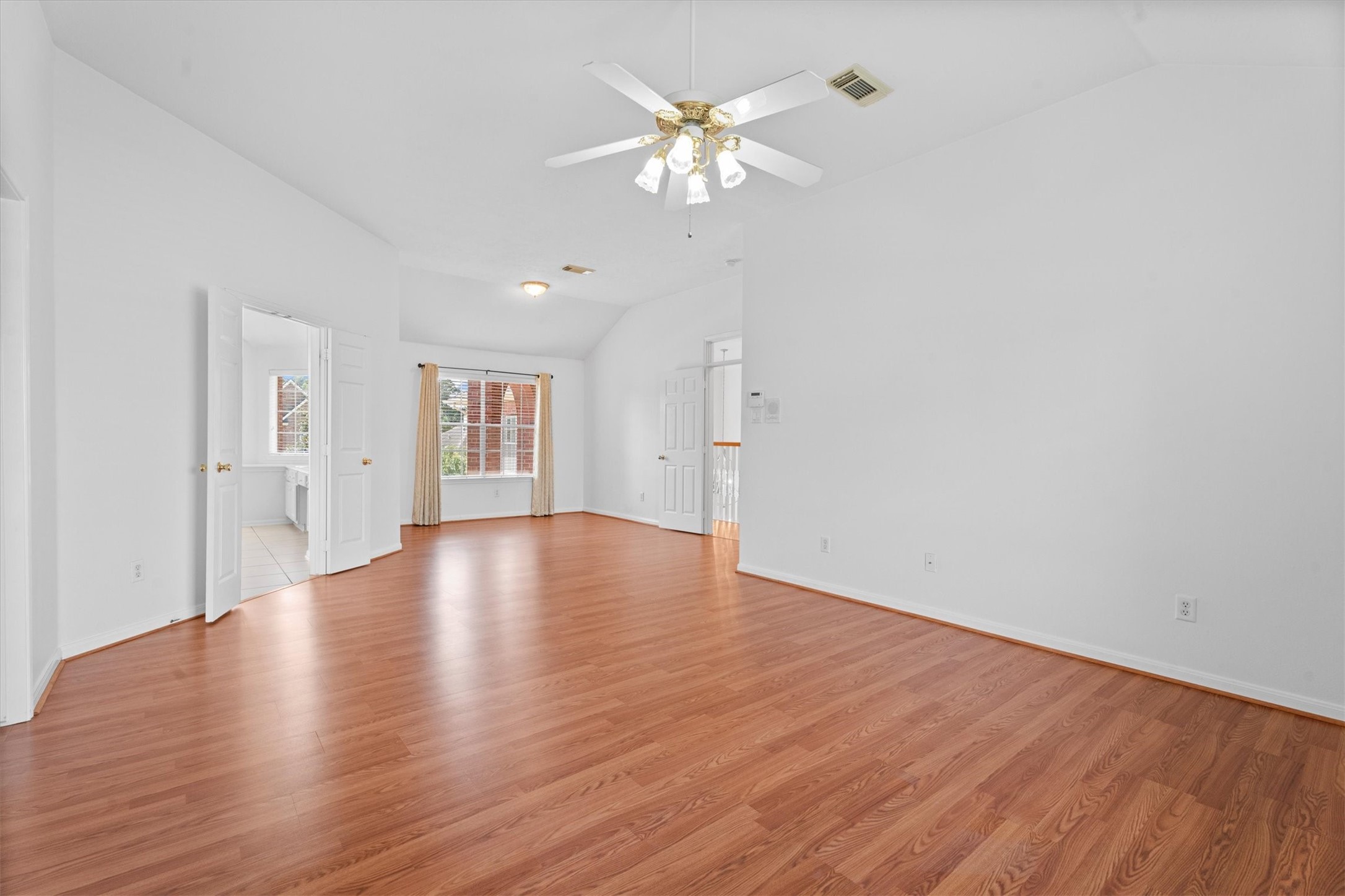9218 Memorial Pines Way Property Photo 18