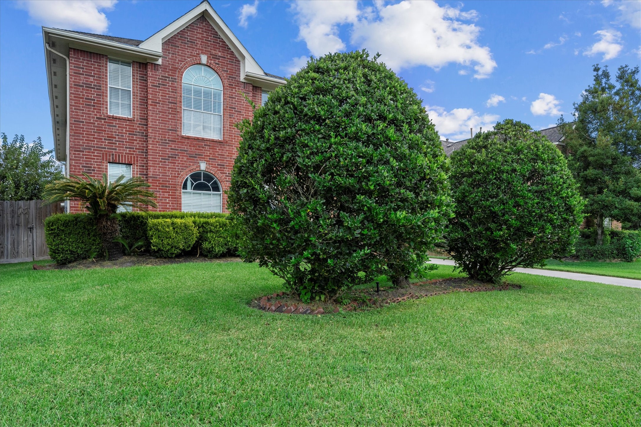 9218 Memorial Pines Way Property Photo 32