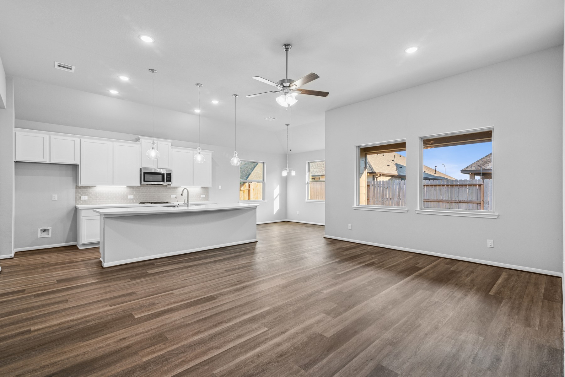 32411 Tallow Creek Drive Property Photo 8