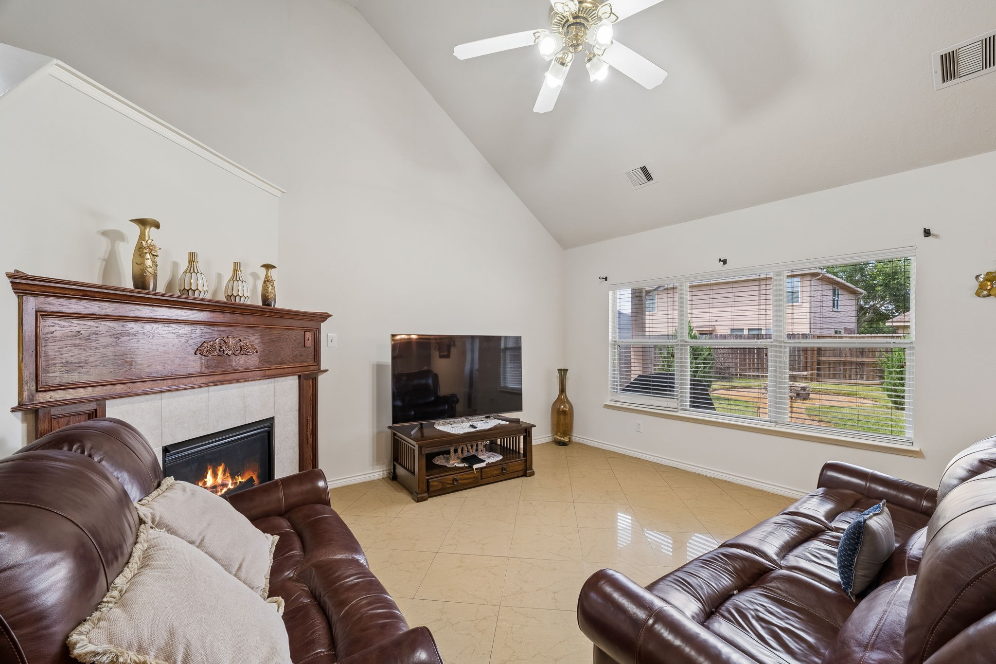 1006 Cove Crest Trail Property Photo 11