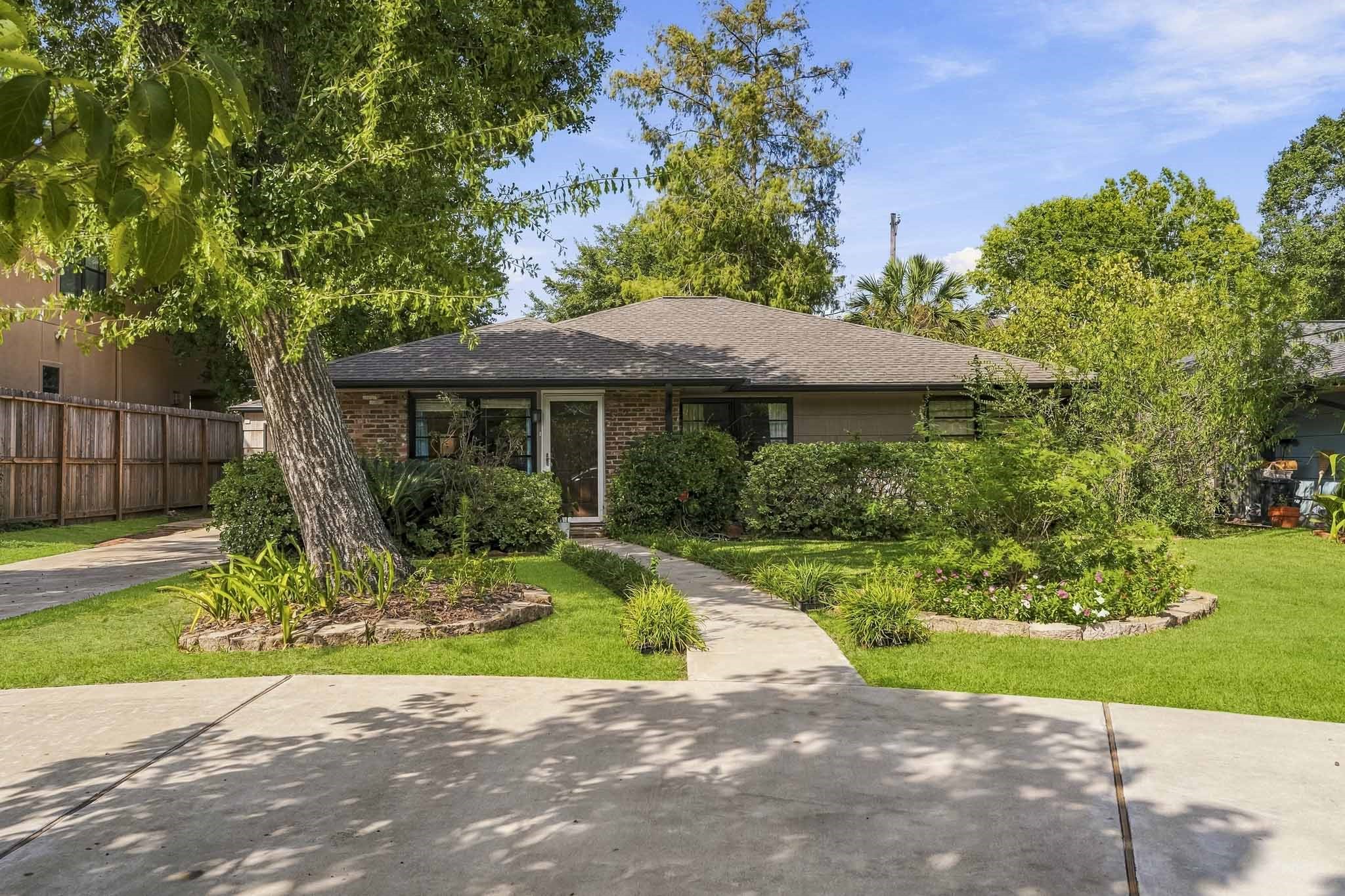 4612 Evergreen Street Property Photo 1