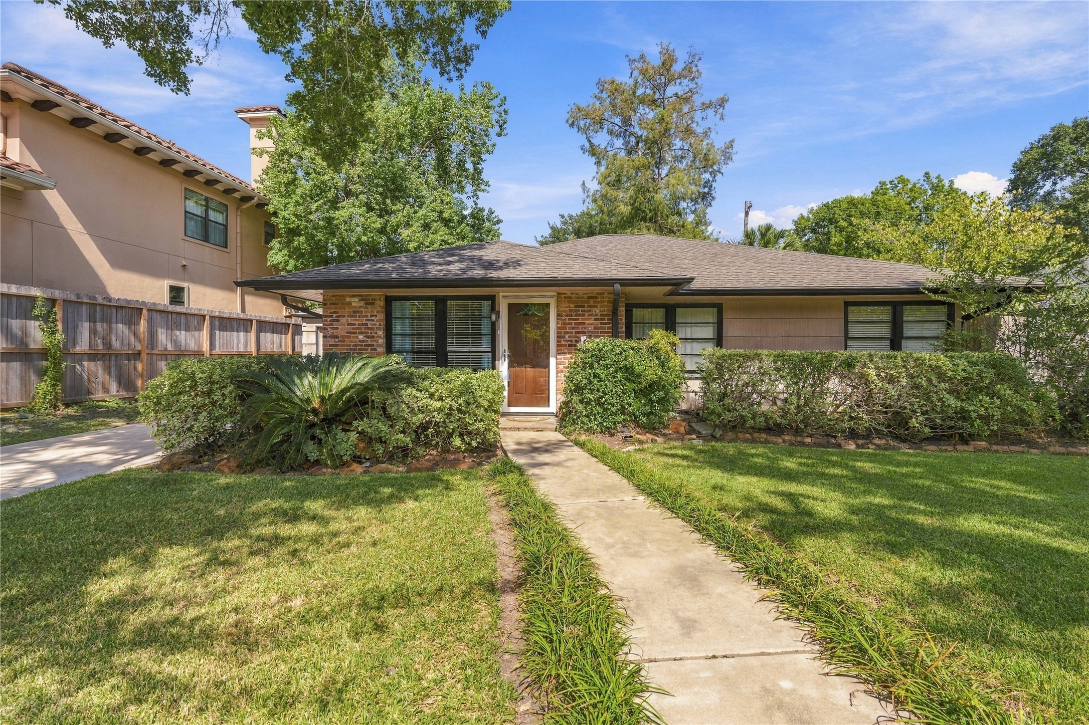 4612 Evergreen Street Property Photo 1