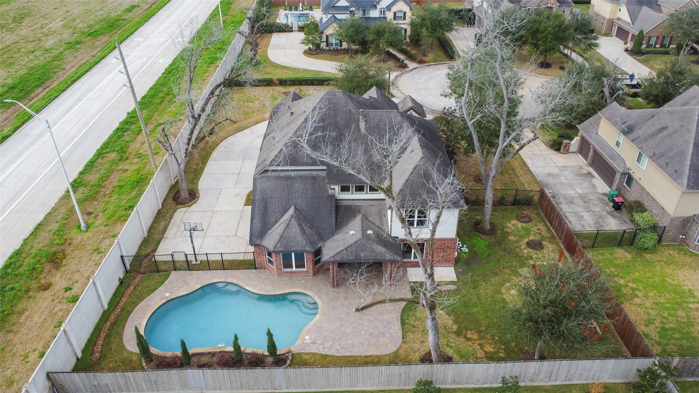 5402 Bending Branch Drive Property Photo 2
