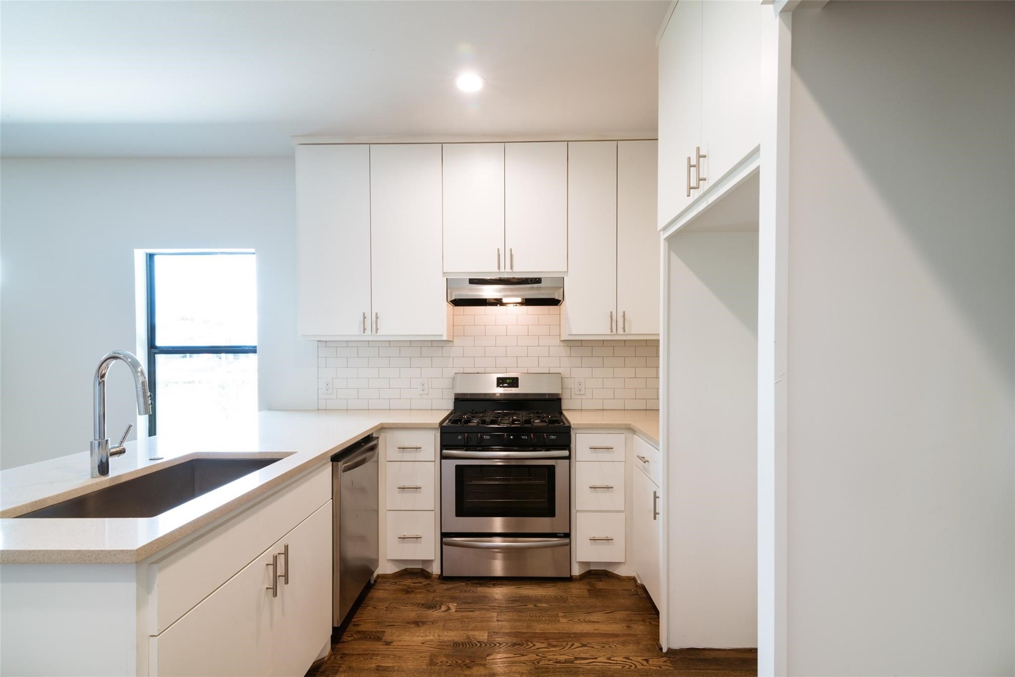 609 Boundary Street B Property Photo 2