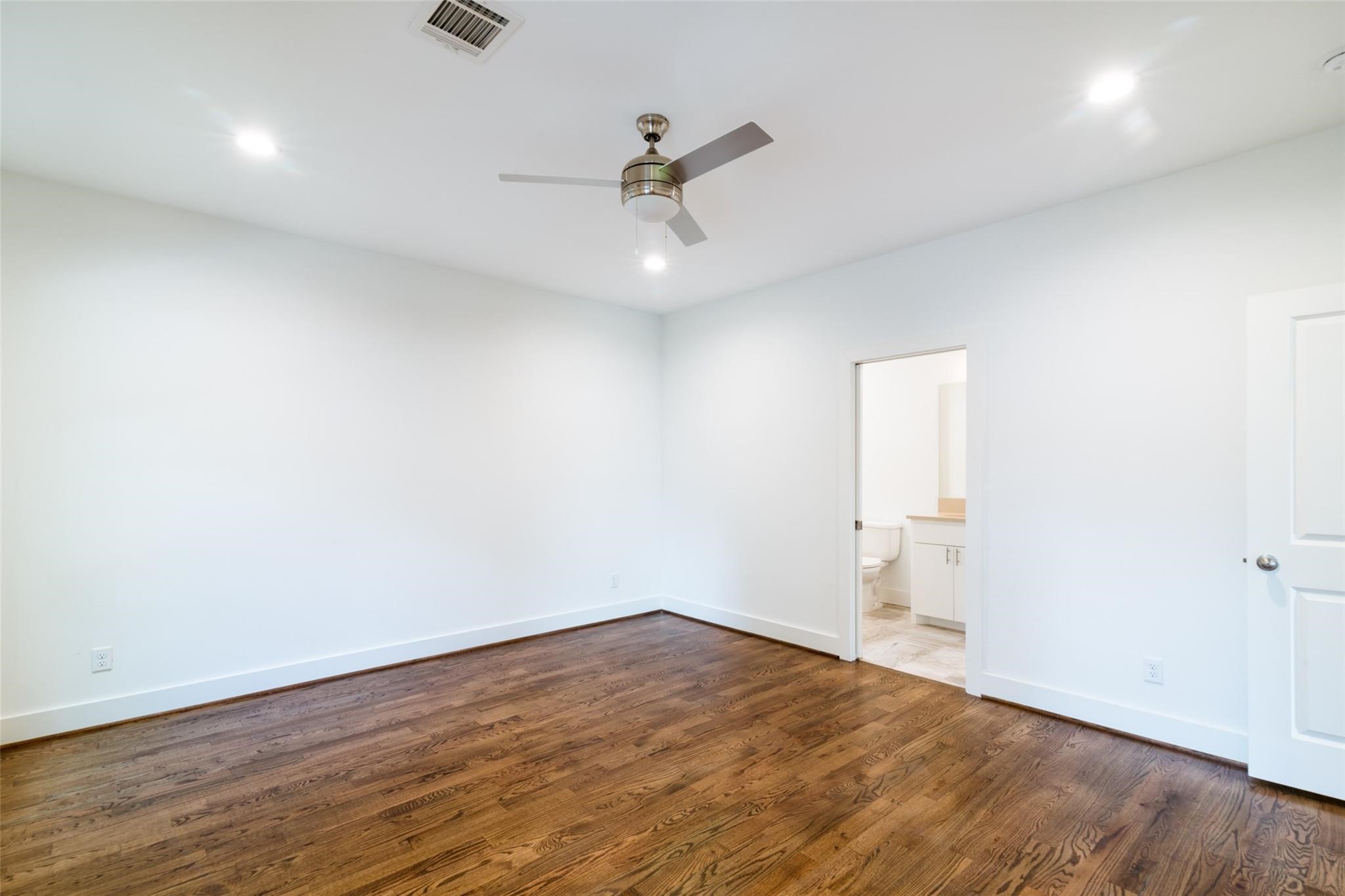 609 Boundary Street B Property Photo 8