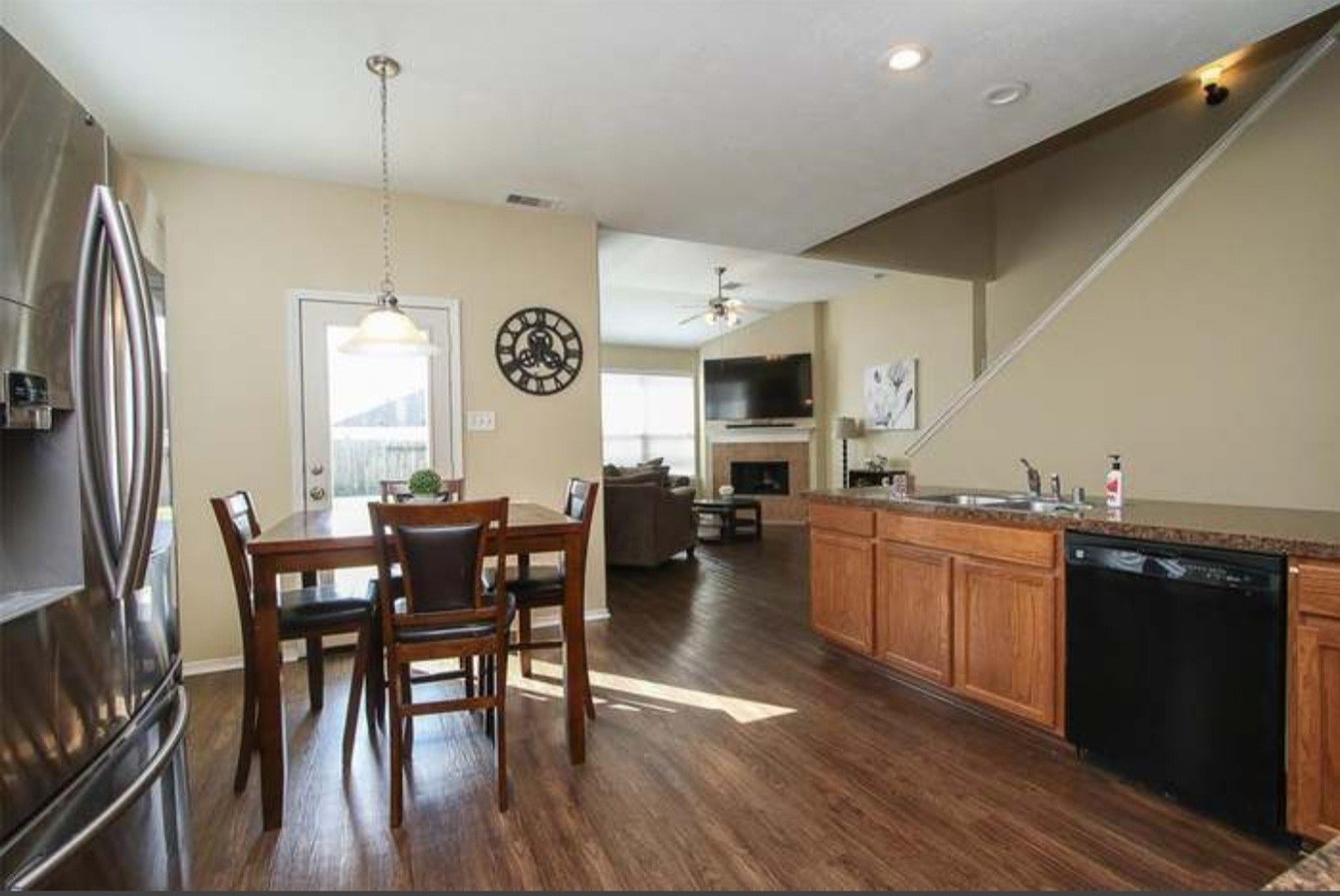 1506 Lochstone Drive Property Photo 7