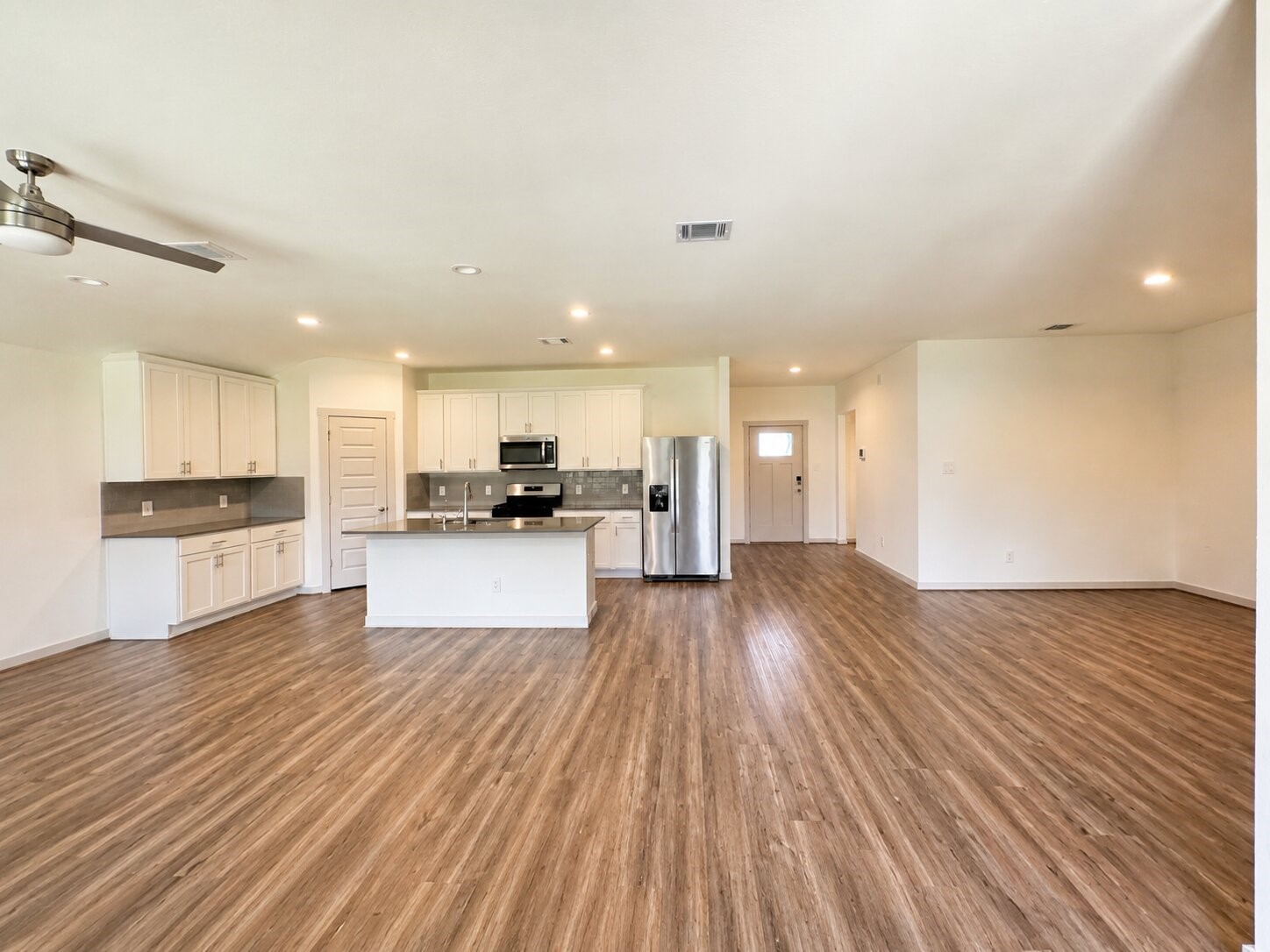 3307 Balboa Grove Lane Property Photo 5