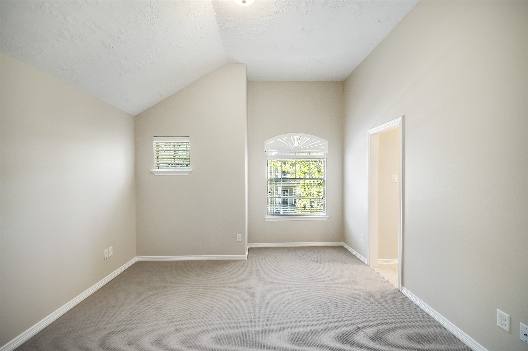 1426 Nashua Street B Property Photo 24