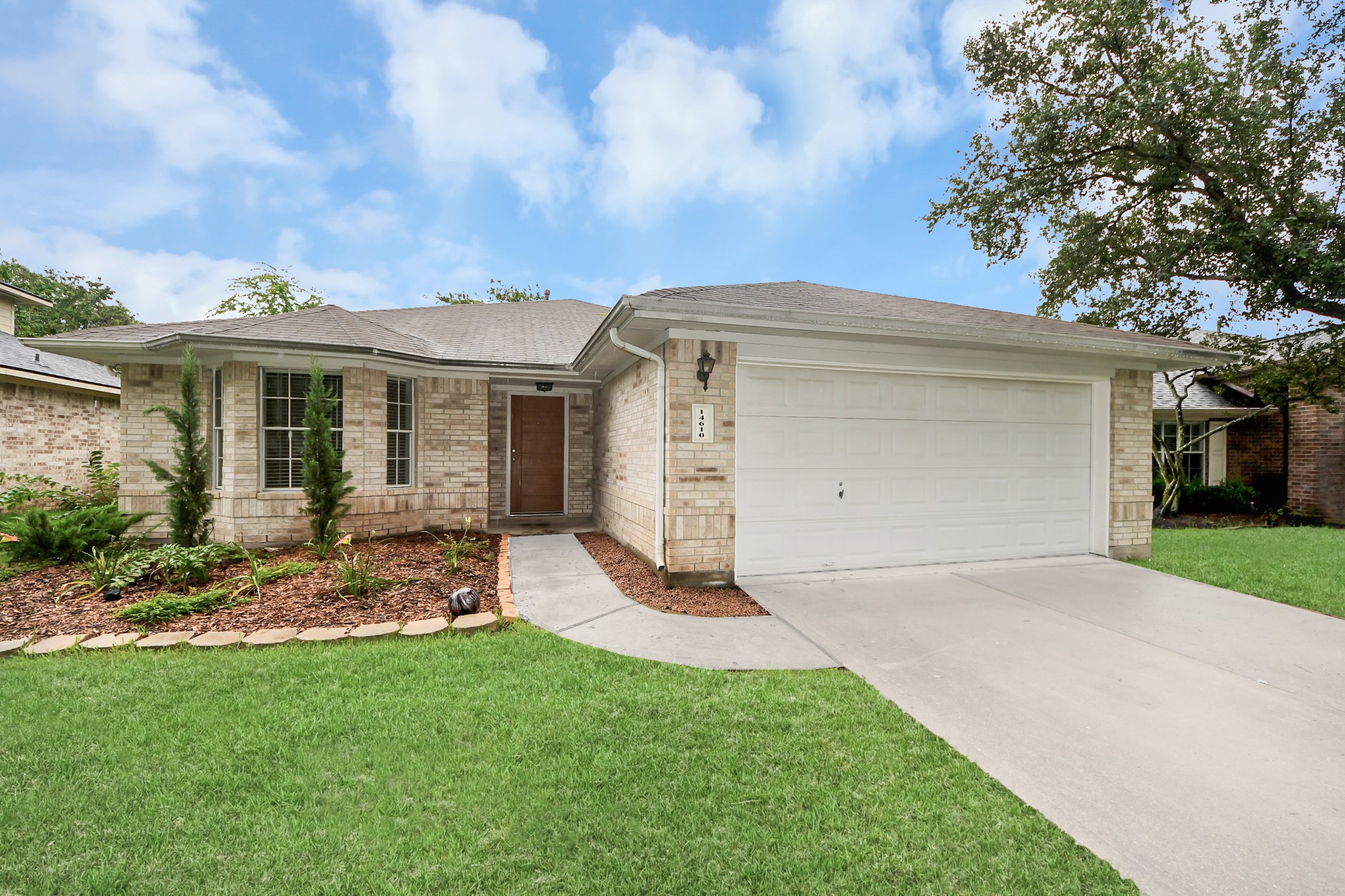 14610 Hazy Ridge Lane Property Photo 2