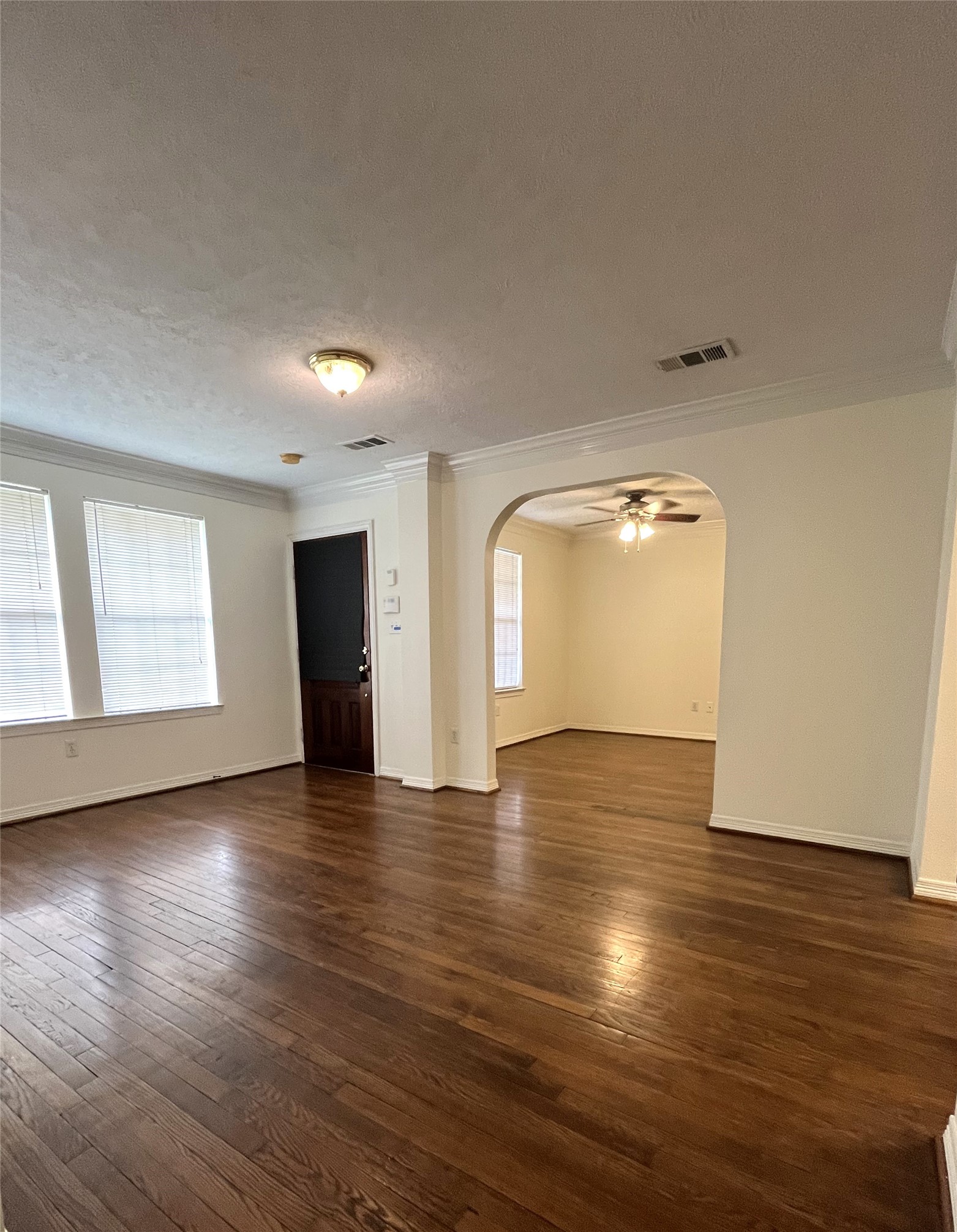 8625 Dunlap Street Property Photo 3