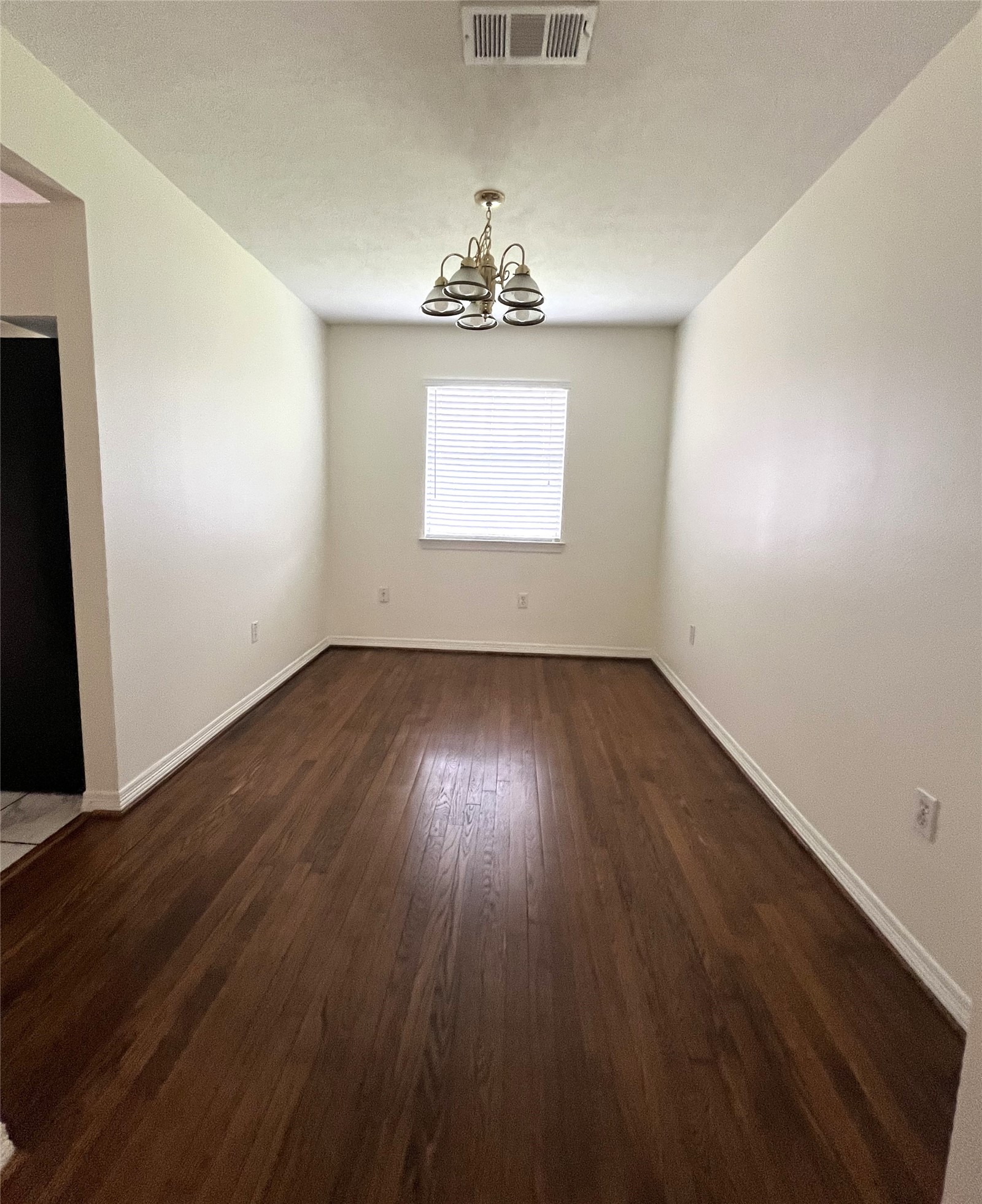 8625 Dunlap Street Property Photo 5