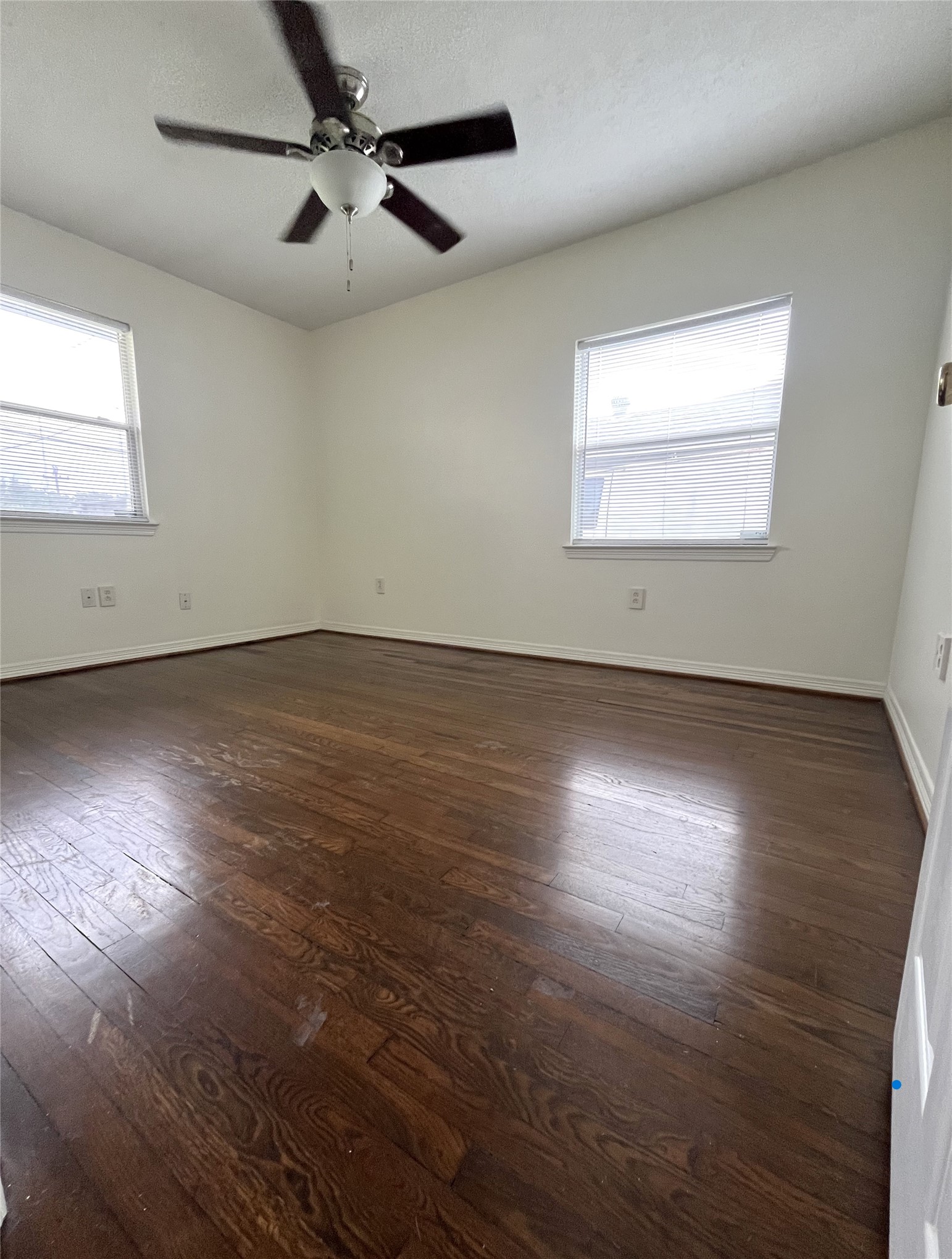 8625 Dunlap Street Property Photo 7