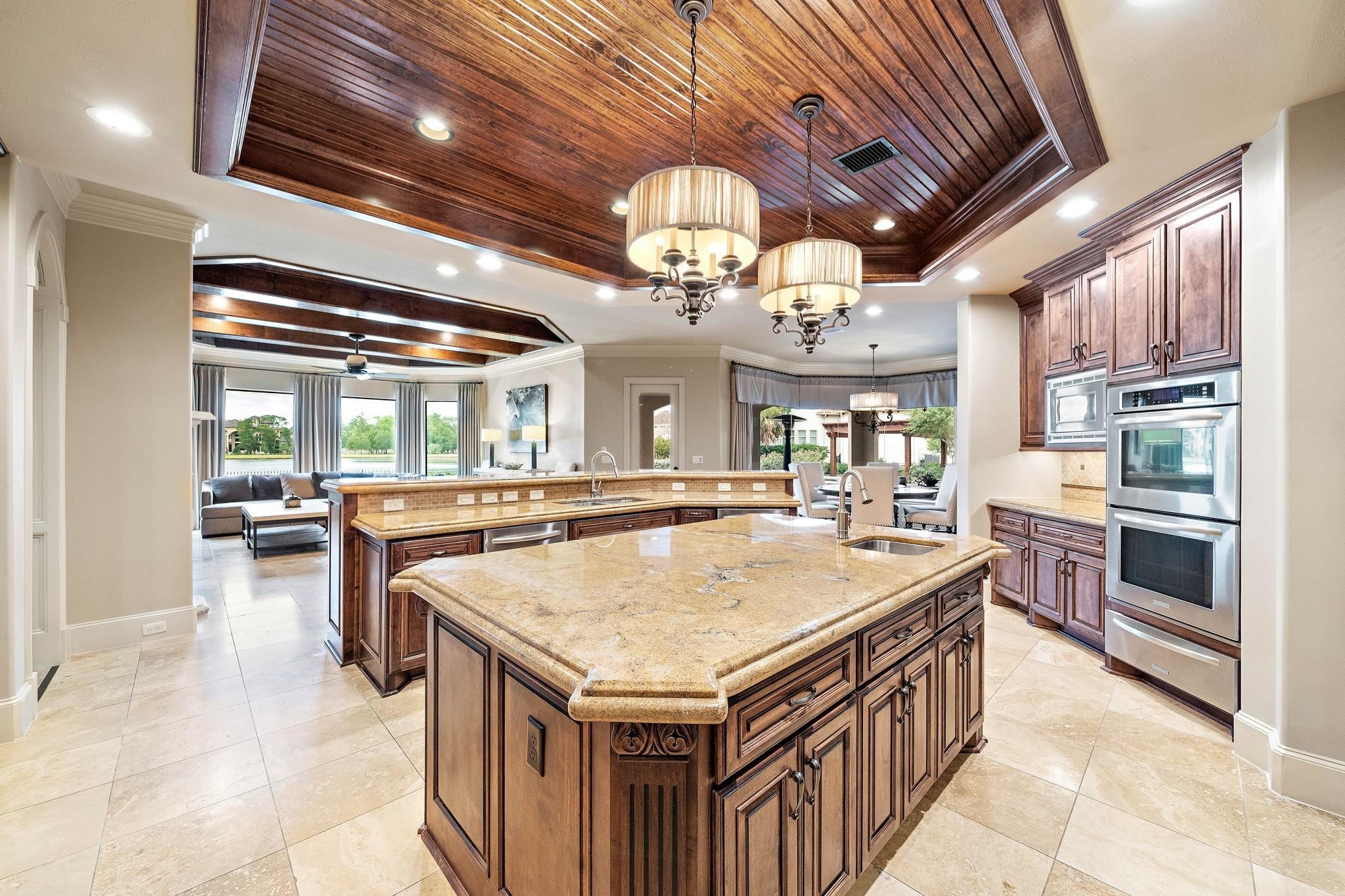 12 Retreat Boulevard Property Photo 13